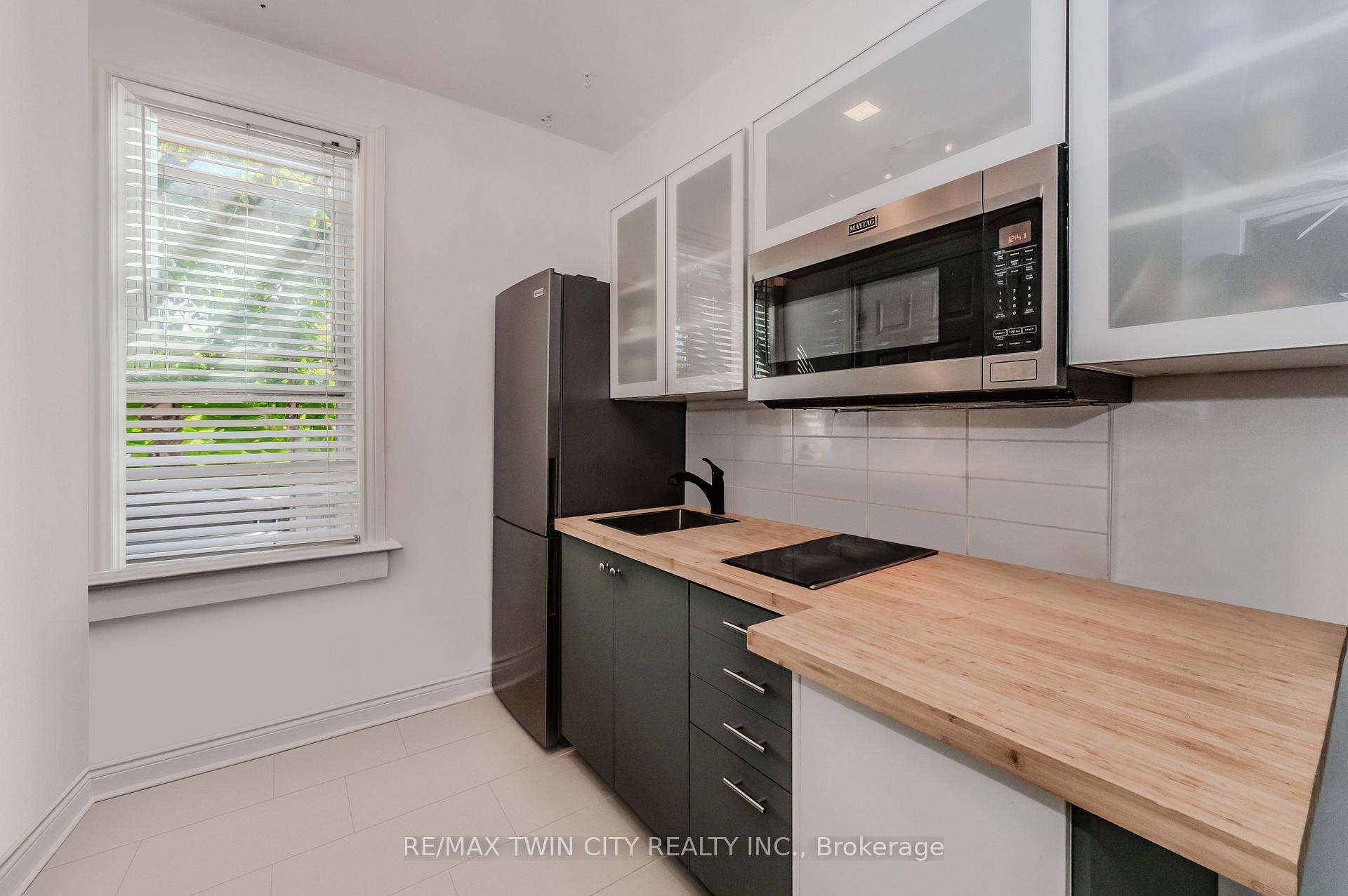Photo 25 of 111 Lancaster Street E, Kitchener — HOMEH