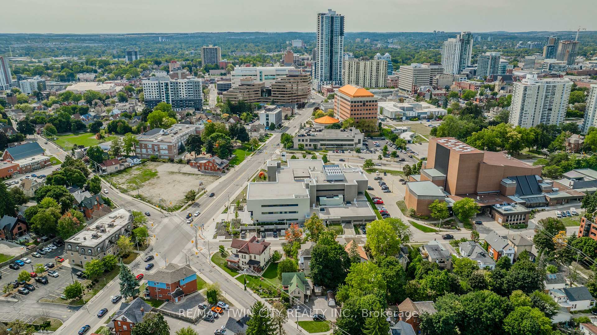 Photo 34 of 111 Lancaster Street E, Kitchener — HOMEH