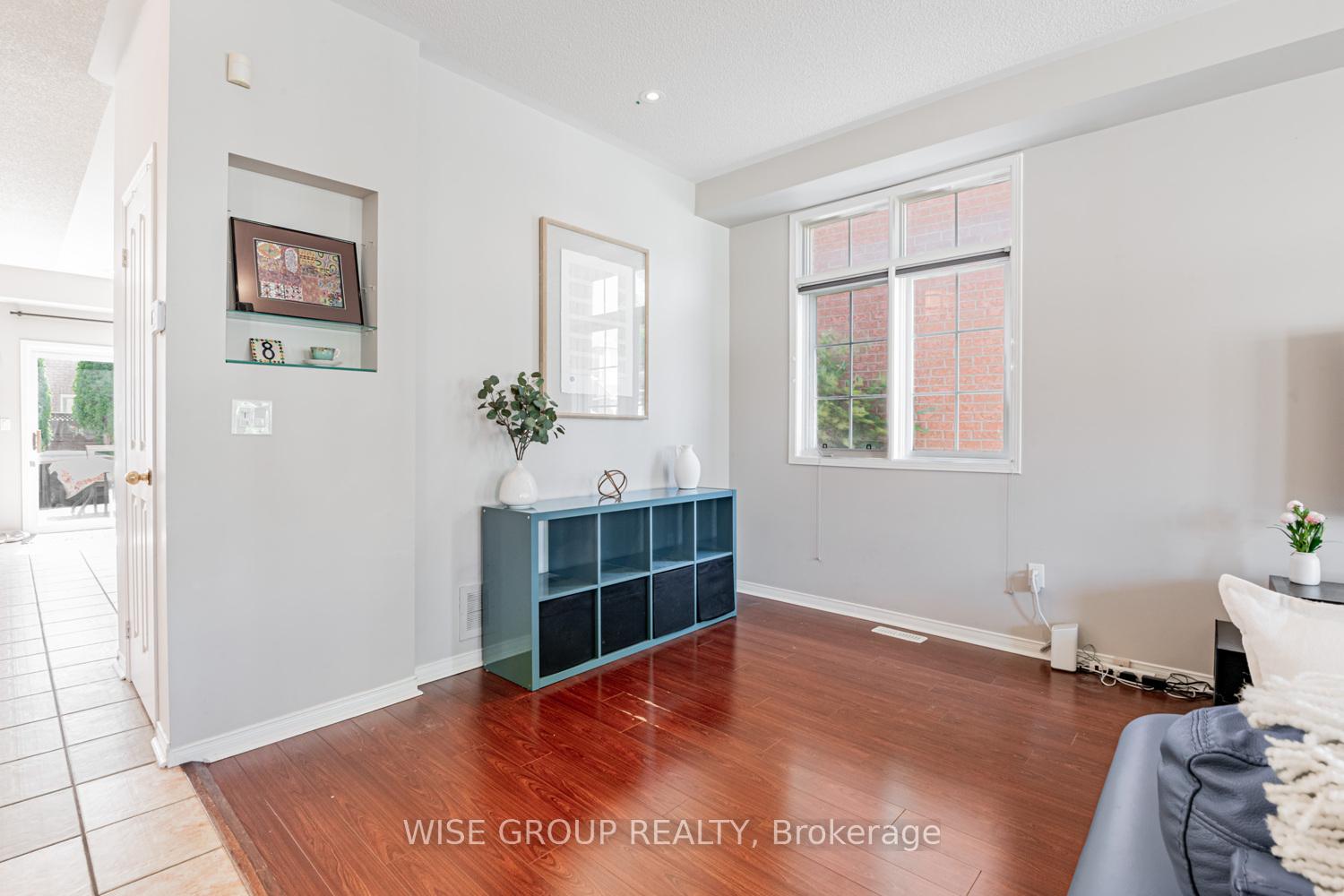 Photo 8 of 8 Crawford Street, Markham, Berczy — HOMEH