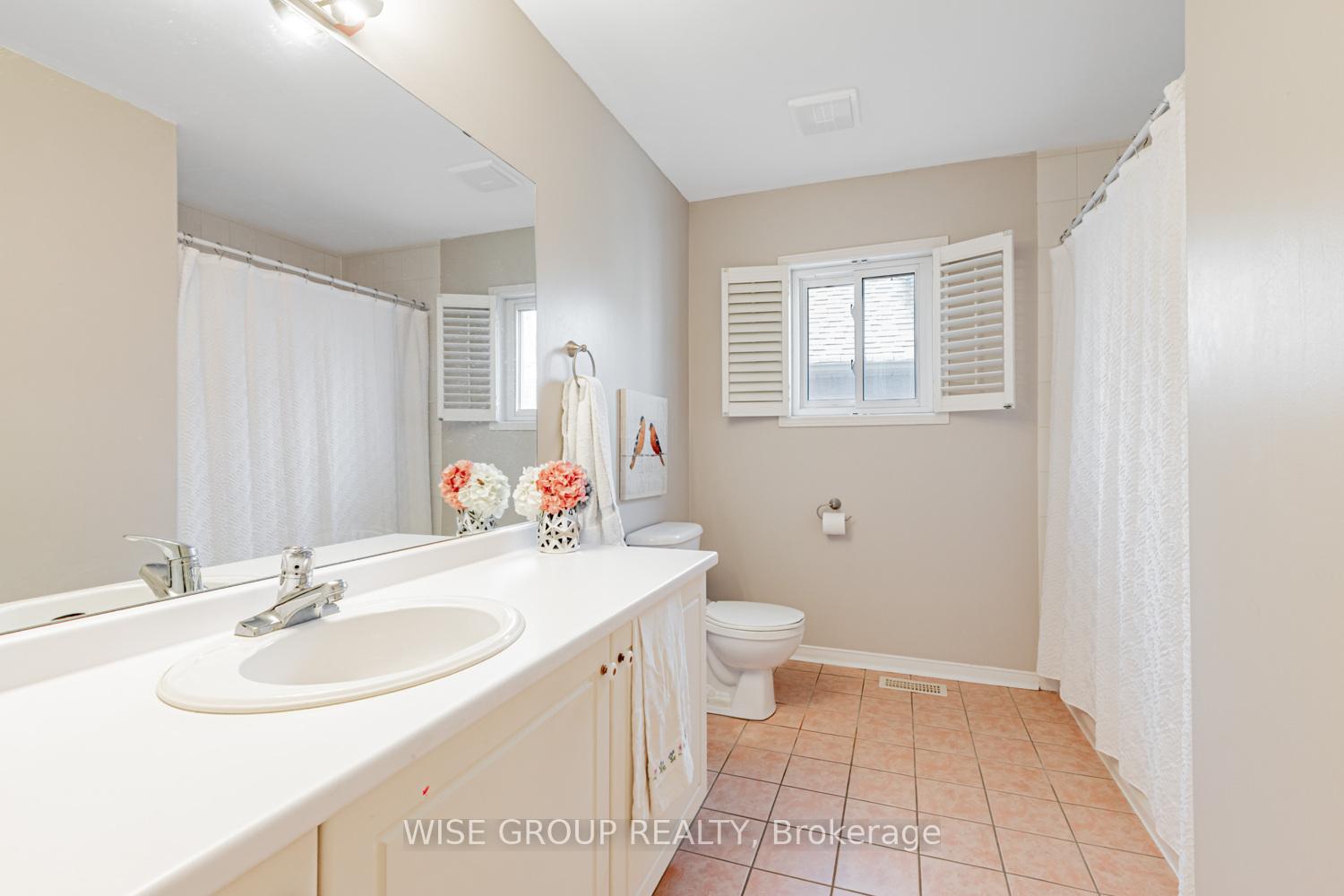 Photo 28 of 8 Crawford Street, Markham, Berczy — HOMEH