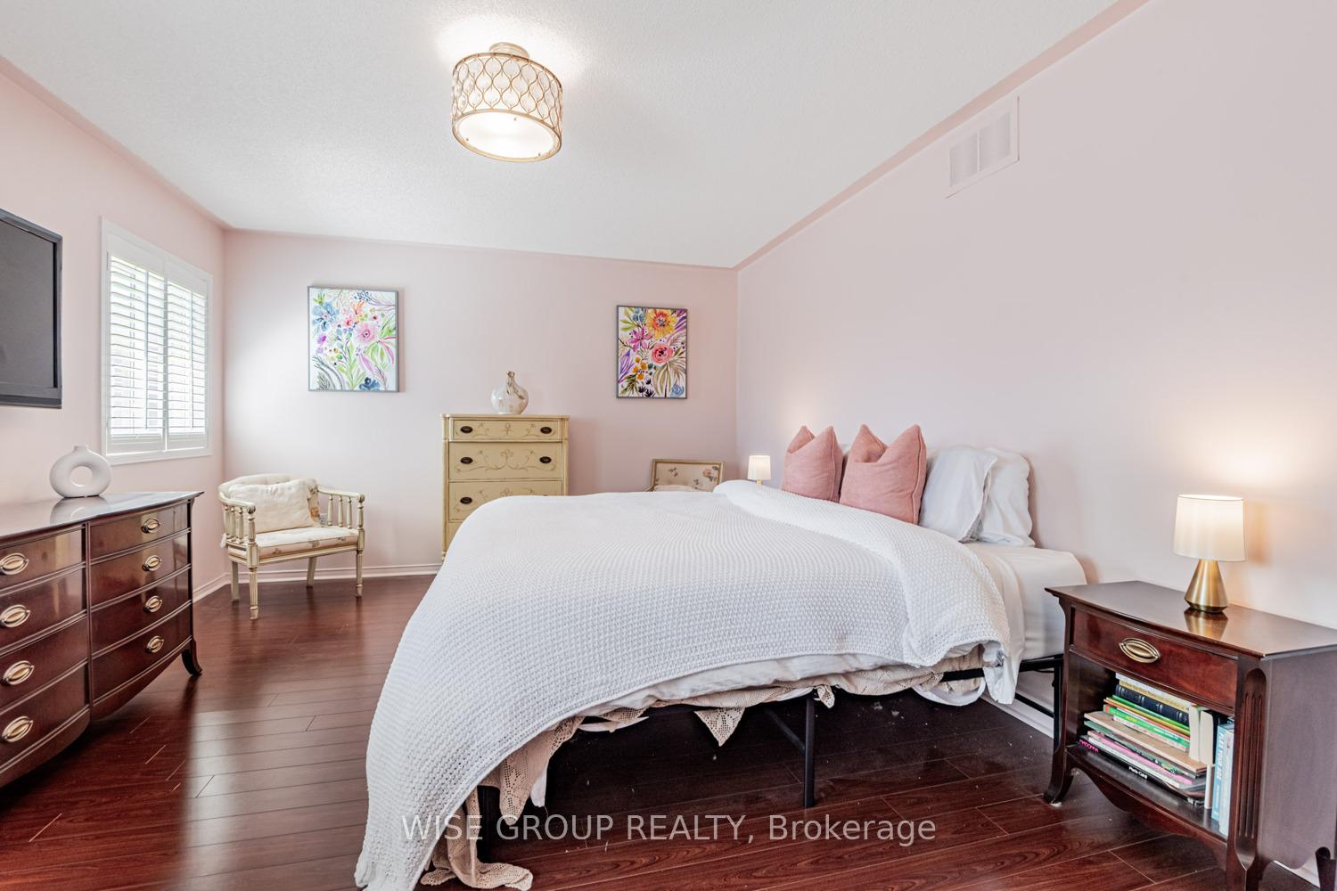Photo 32 of 8 Crawford Street, Markham, Berczy — HOMEH