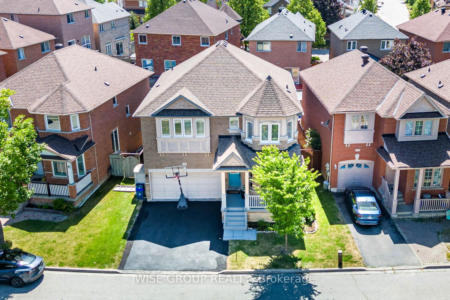 Photo 38 of 8 Crawford Street, Markham, Berczy — HOMEH