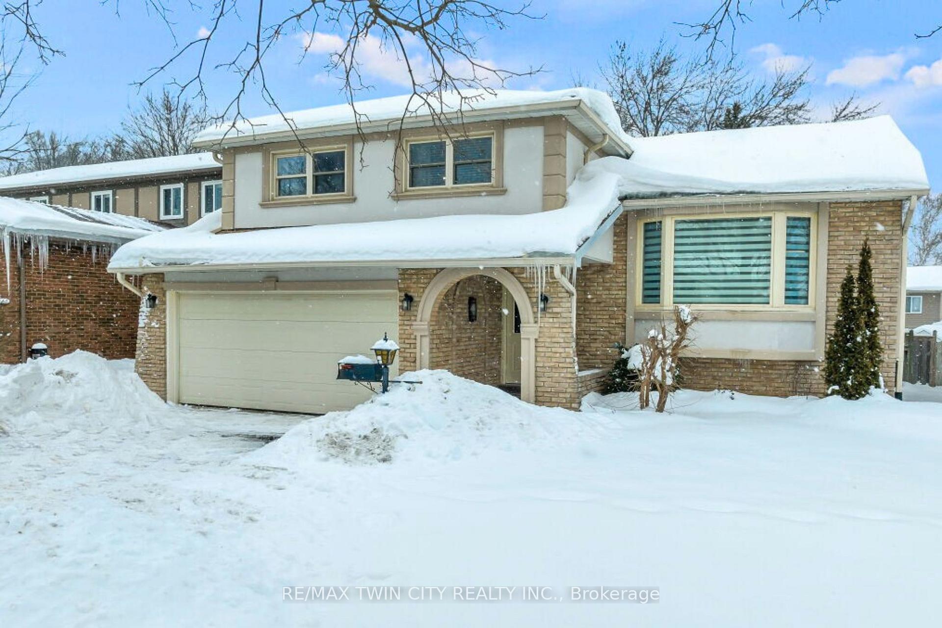Photo 2 of 58 Autumn Hill Crescent, Kitchener — HOMEH