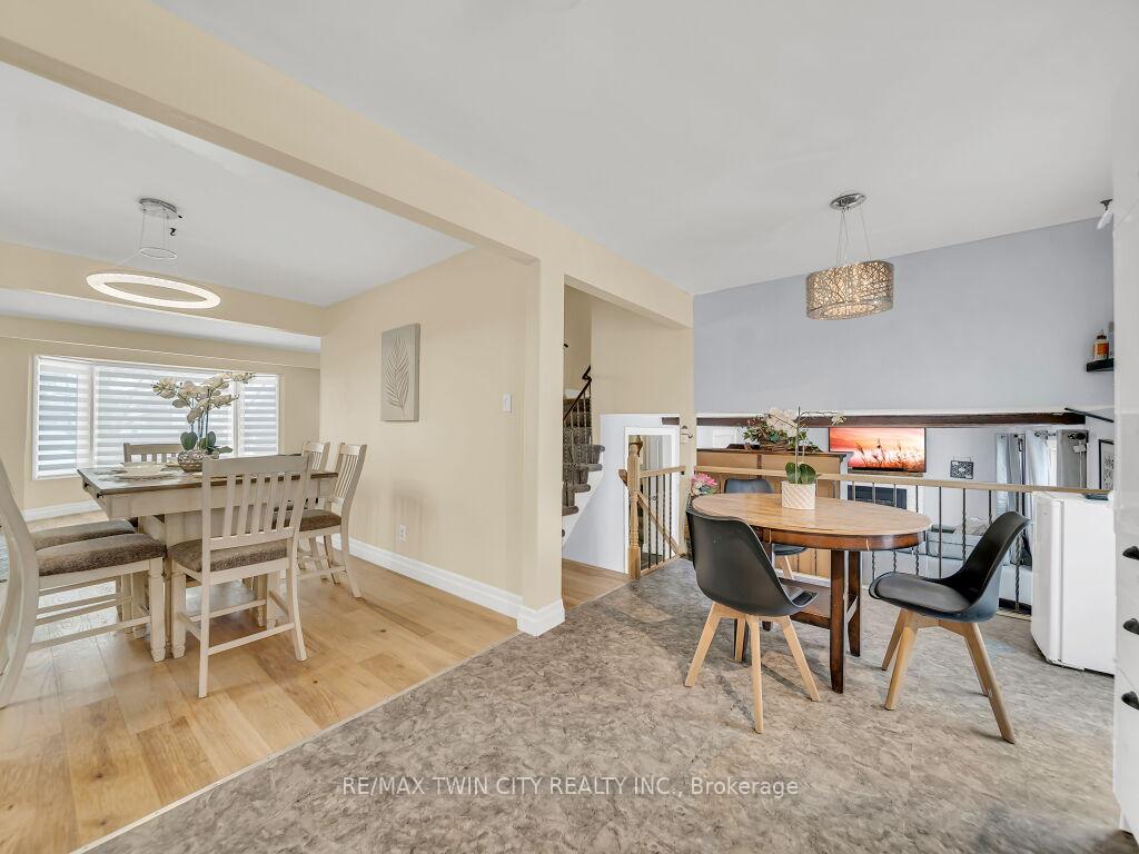 Photo 11 of 58 Autumn Hill Crescent, Kitchener — HOMEH