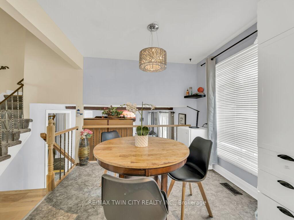 Photo 13 of 58 Autumn Hill Crescent, Kitchener — HOMEH