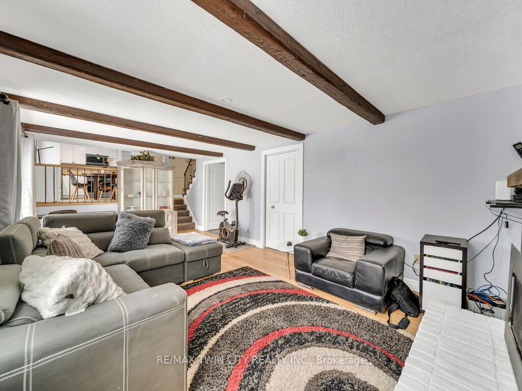 Photo 17 of 58 Autumn Hill Crescent, Kitchener — HOMEH