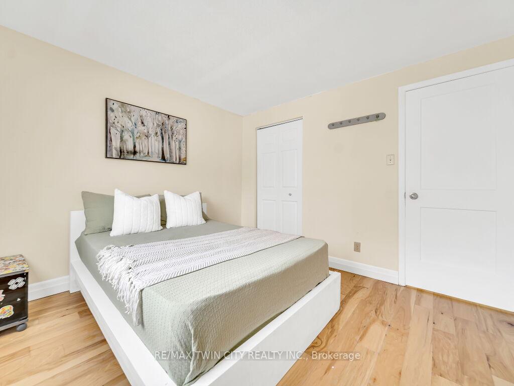 Photo 31 of 58 Autumn Hill Crescent, Kitchener — HOMEH
