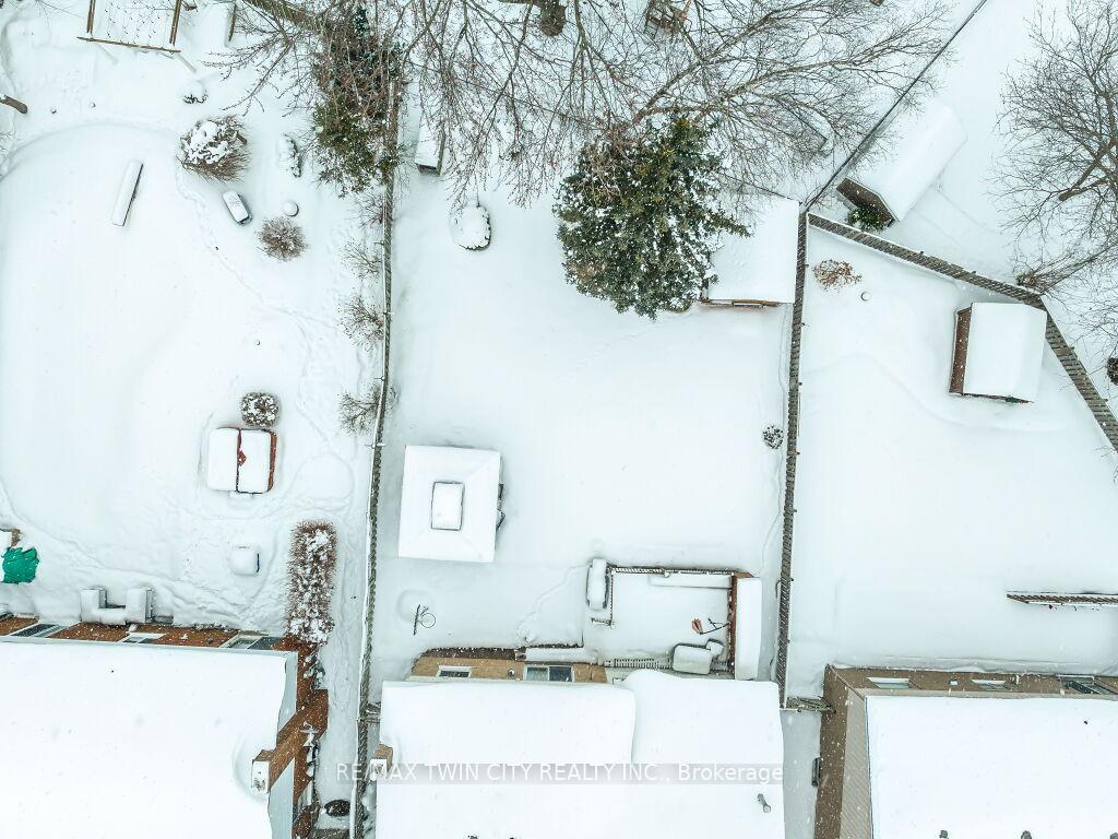Photo 36 of 58 Autumn Hill Crescent, Kitchener — HOMEH