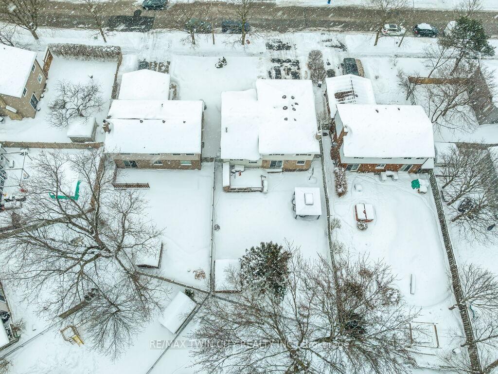 Photo 37 of 58 Autumn Hill Crescent, Kitchener — HOMEH