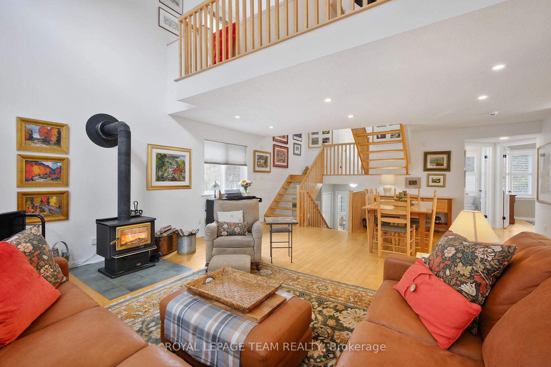 Photo 8 of 2 Weatherly Drive, Ottawa, Kanata - Rural Kanata (Central) — HOMEH