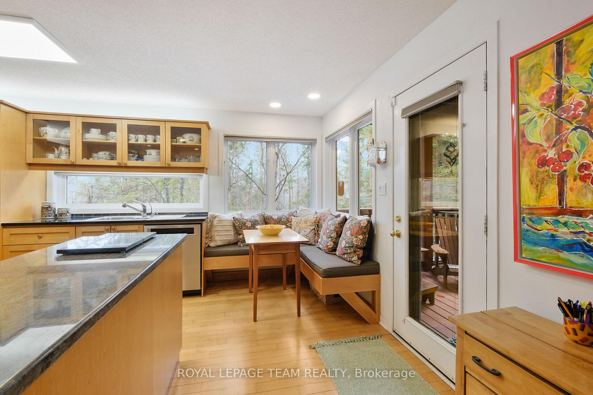 Photo 12 of 2 Weatherly Drive, Ottawa, Kanata - Rural Kanata (Central) — HOMEH