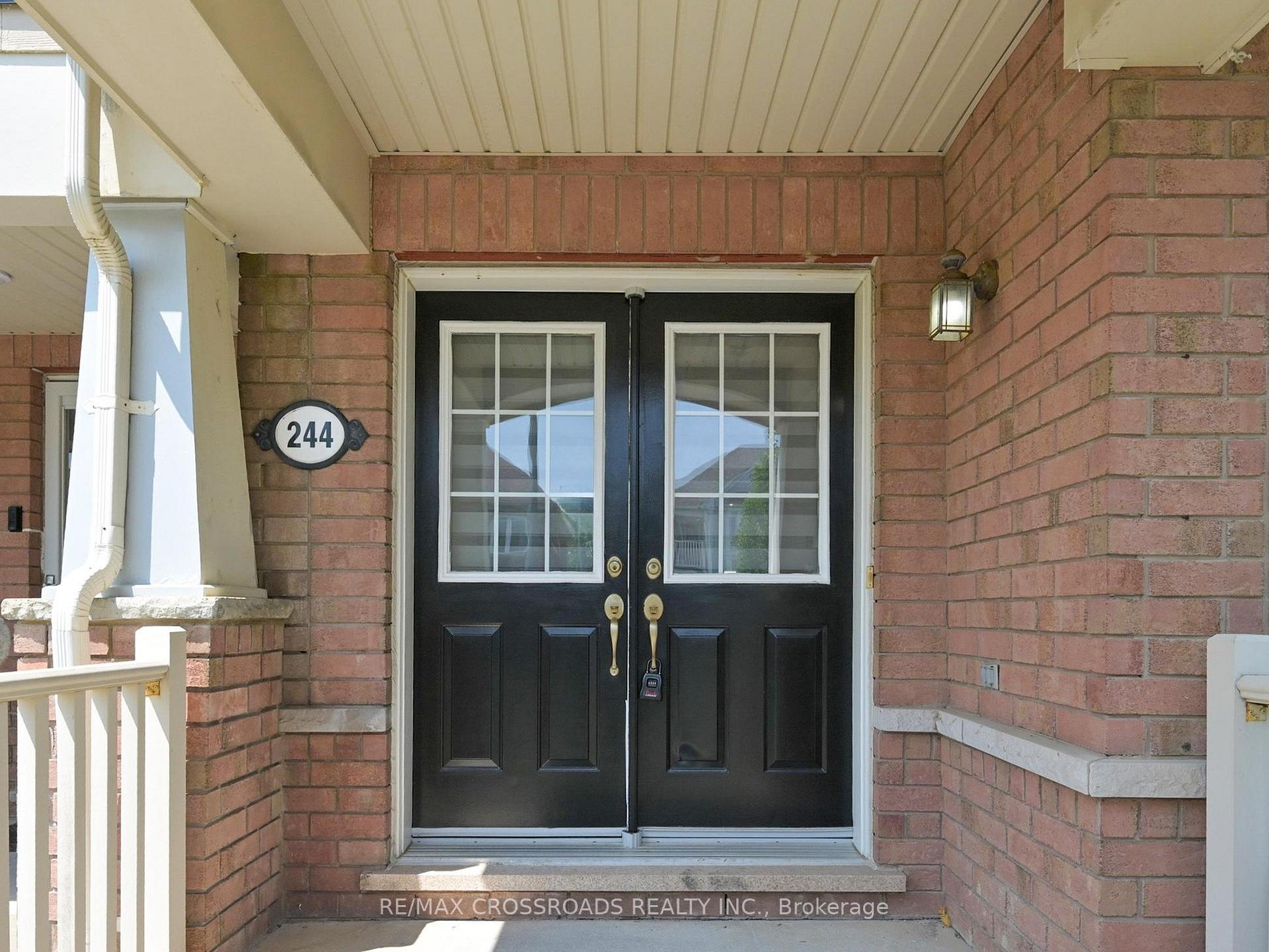Photo 2 of 244 White's Hill Avenue, Markham, Cornell — HOMEH