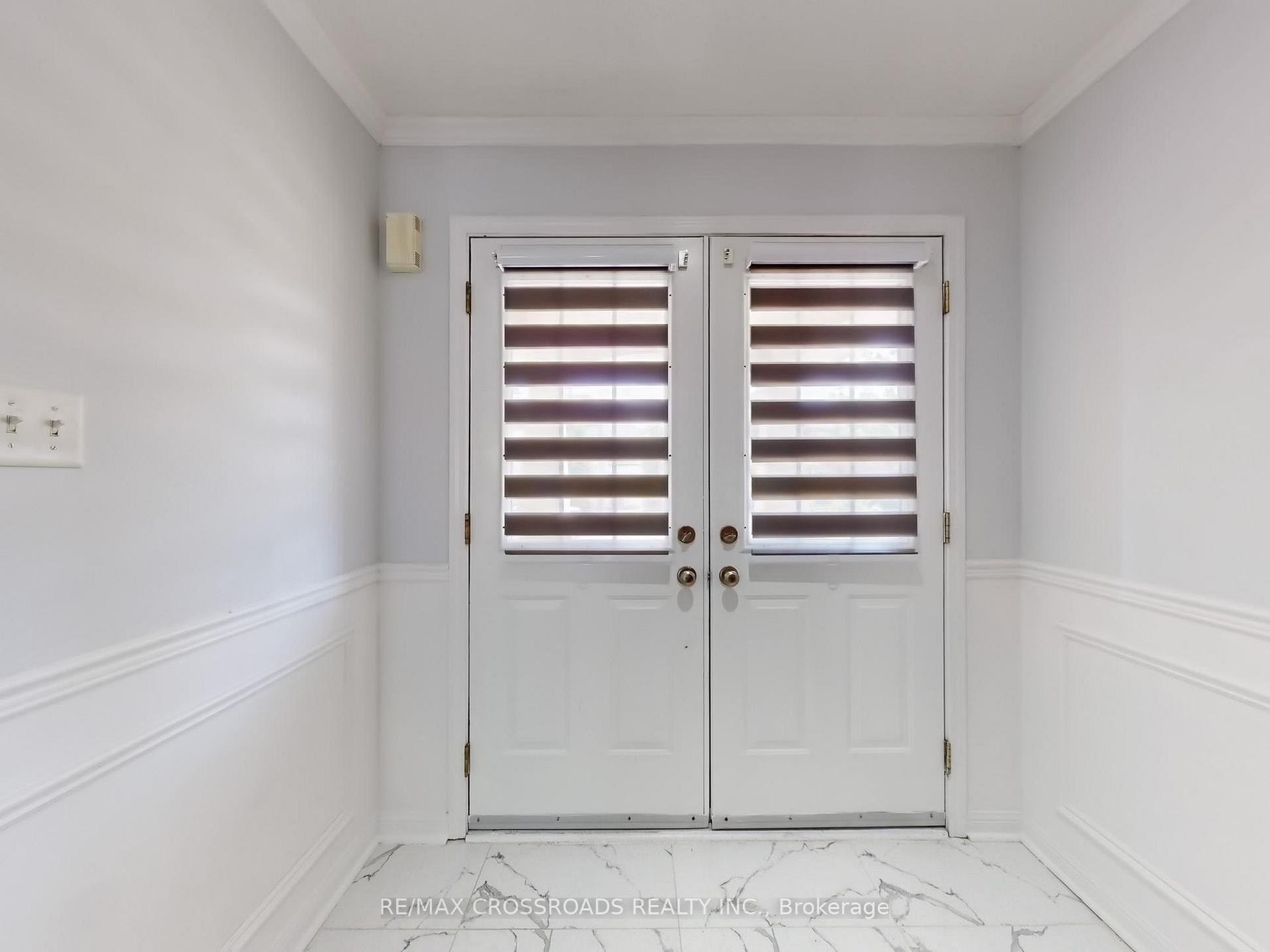Photo 3 of 244 White's Hill Avenue, Markham, Cornell — HOMEH