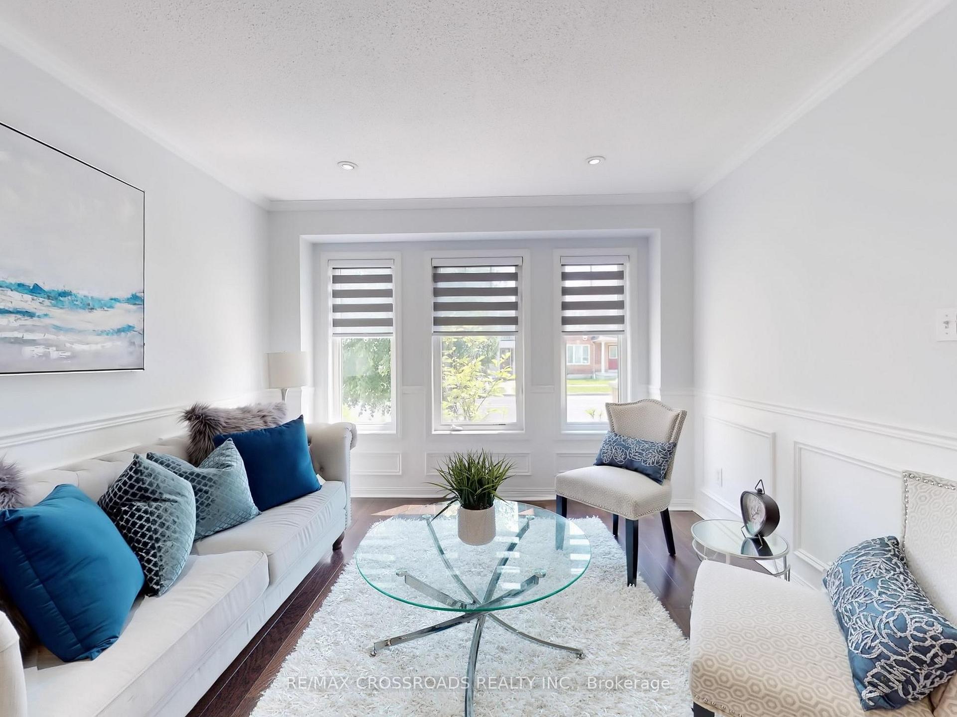 Photo 4 of 244 White's Hill Avenue, Markham, Cornell — HOMEH