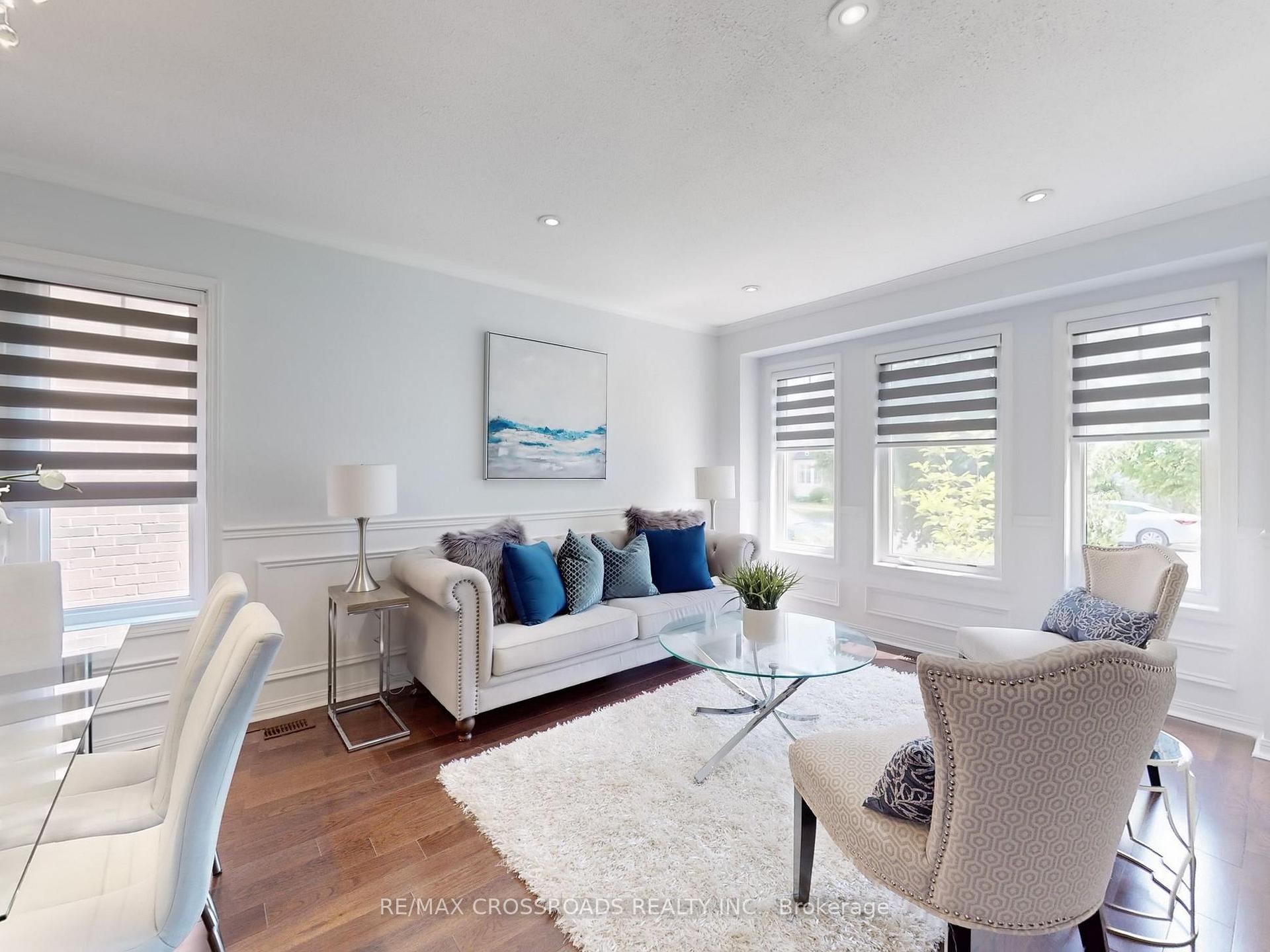 Photo 5 of 244 White's Hill Avenue, Markham, Cornell — HOMEH