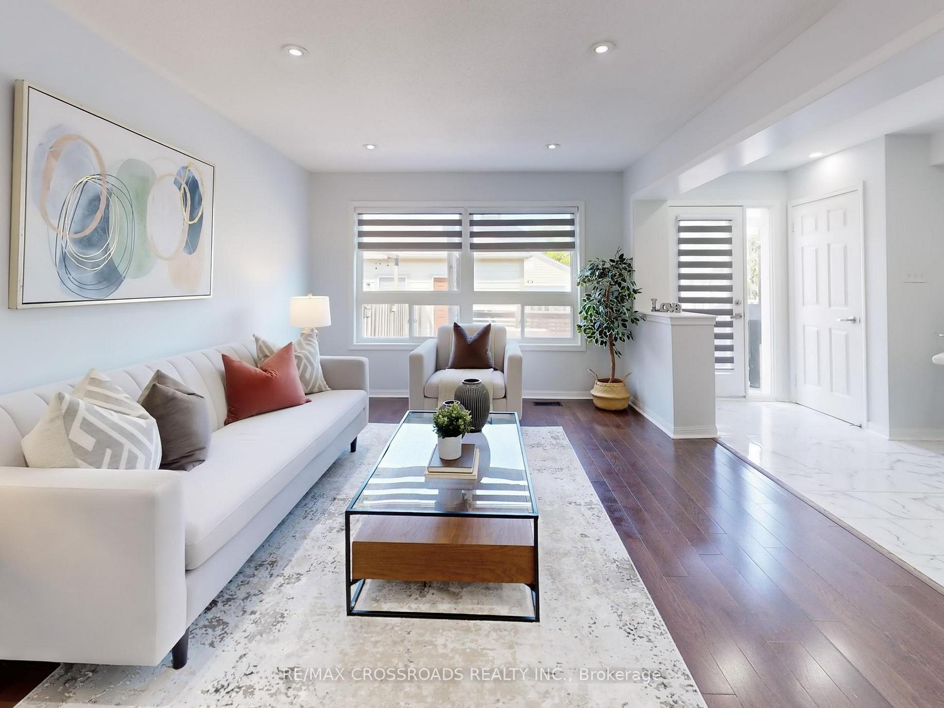 Photo 10 of 244 White's Hill Avenue, Markham, Cornell — HOMEH