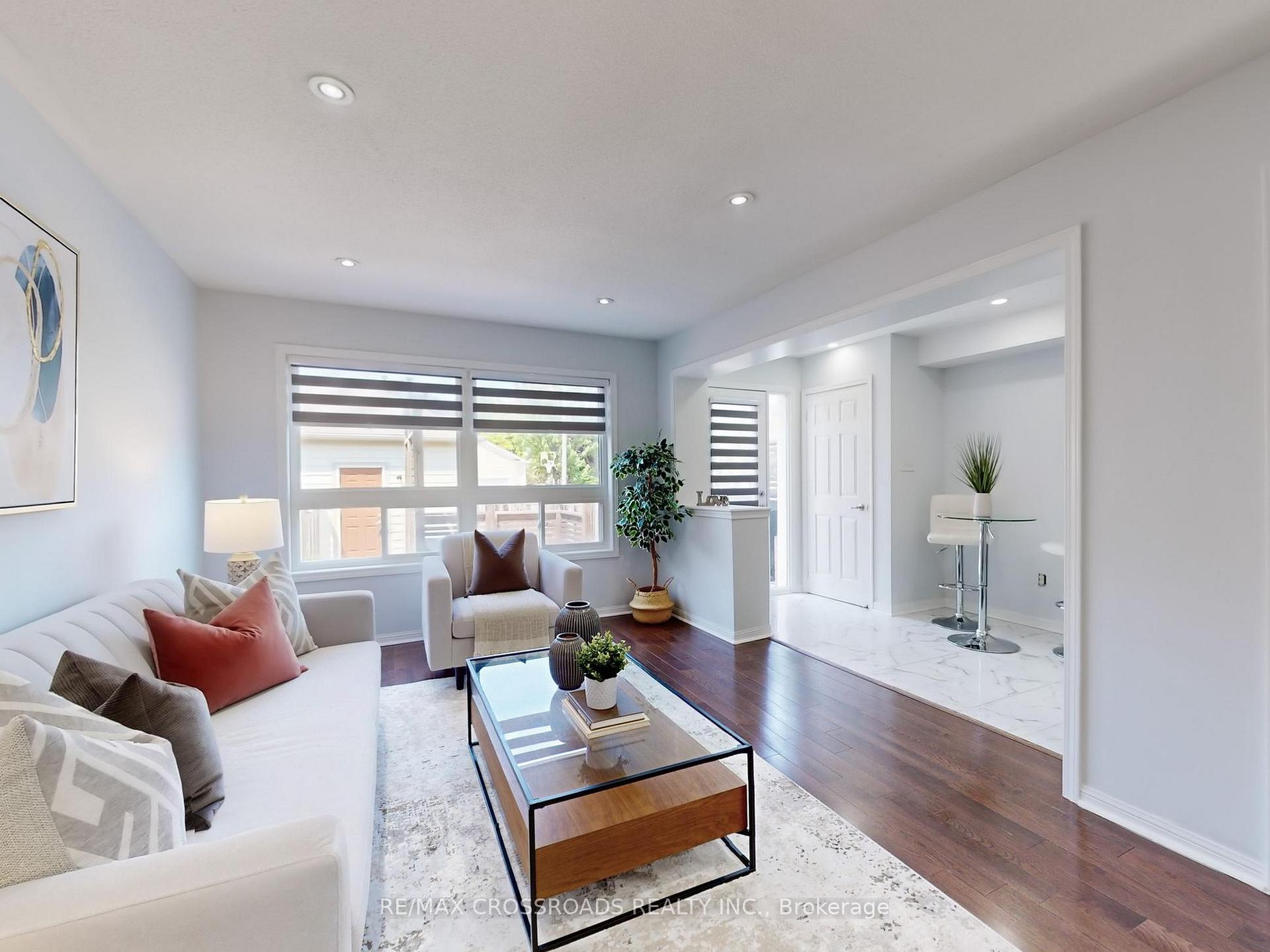 Photo 12 of 244 White's Hill Avenue, Markham, Cornell — HOMEH