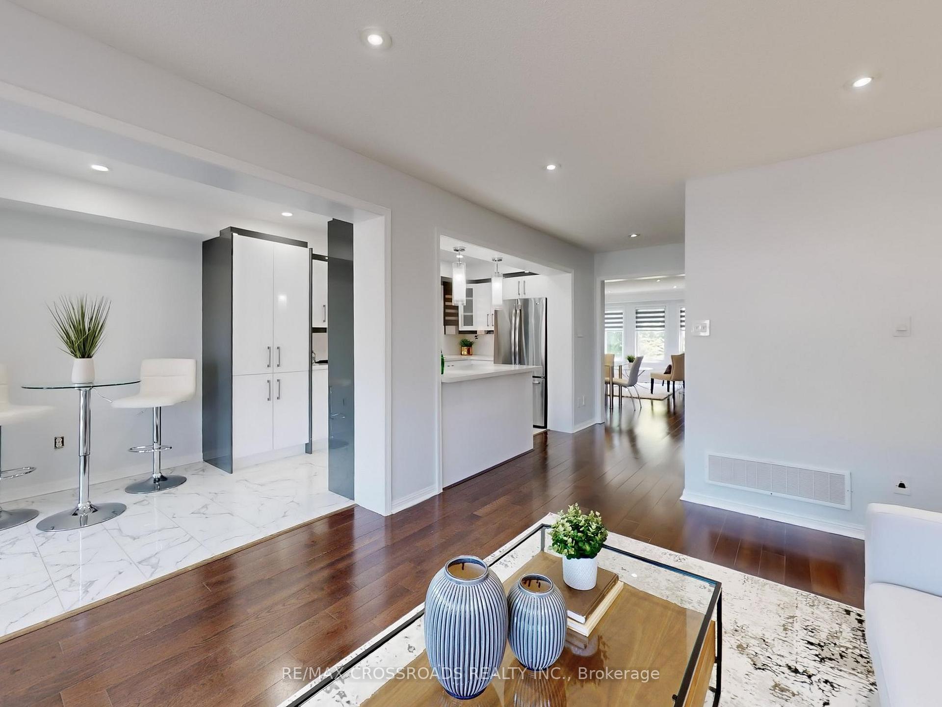 Photo 14 of 244 White's Hill Avenue, Markham, Cornell — HOMEH
