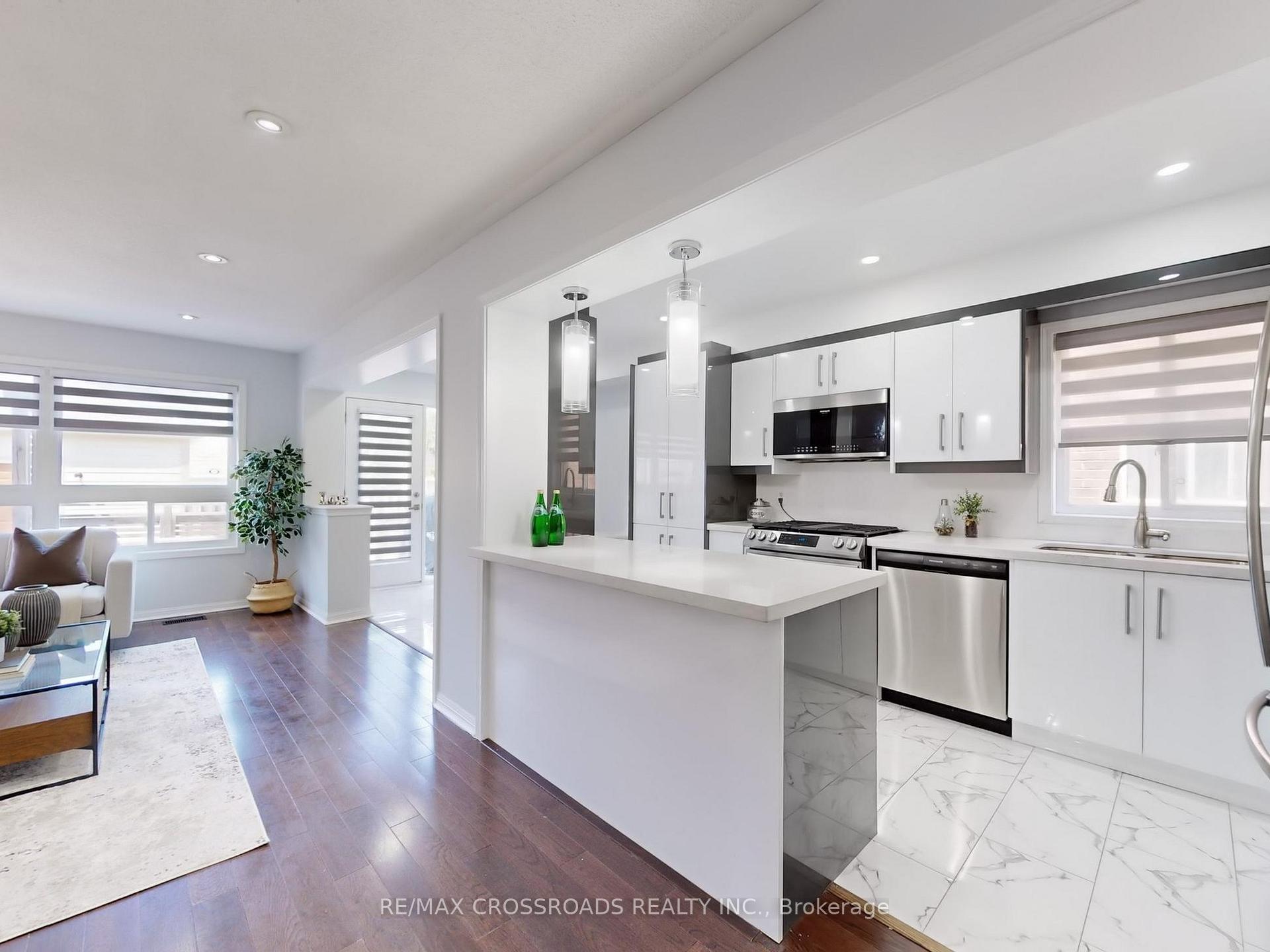Photo 17 of 244 White's Hill Avenue, Markham, Cornell — HOMEH