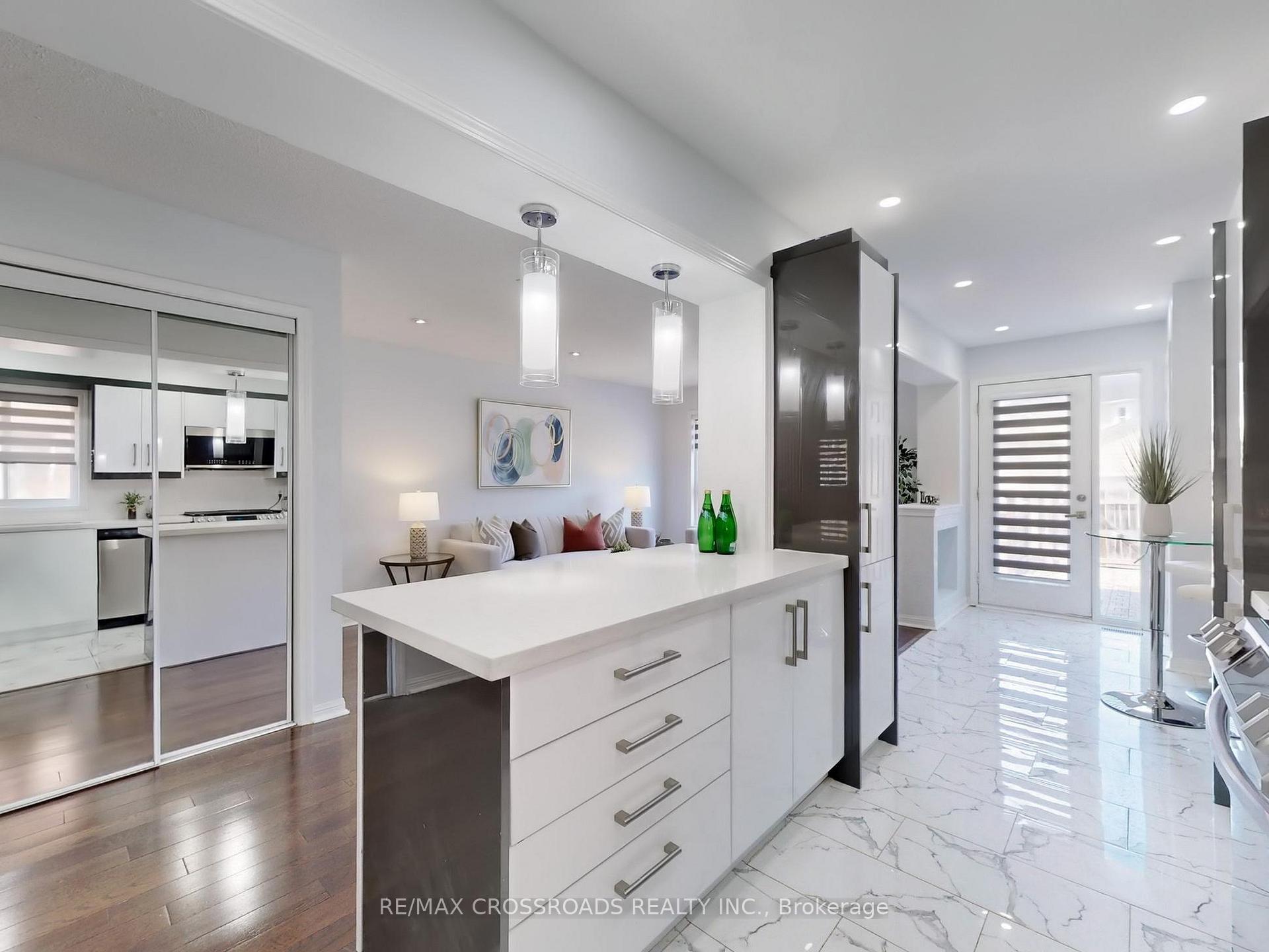 Photo 21 of 244 White's Hill Avenue, Markham, Cornell — HOMEH