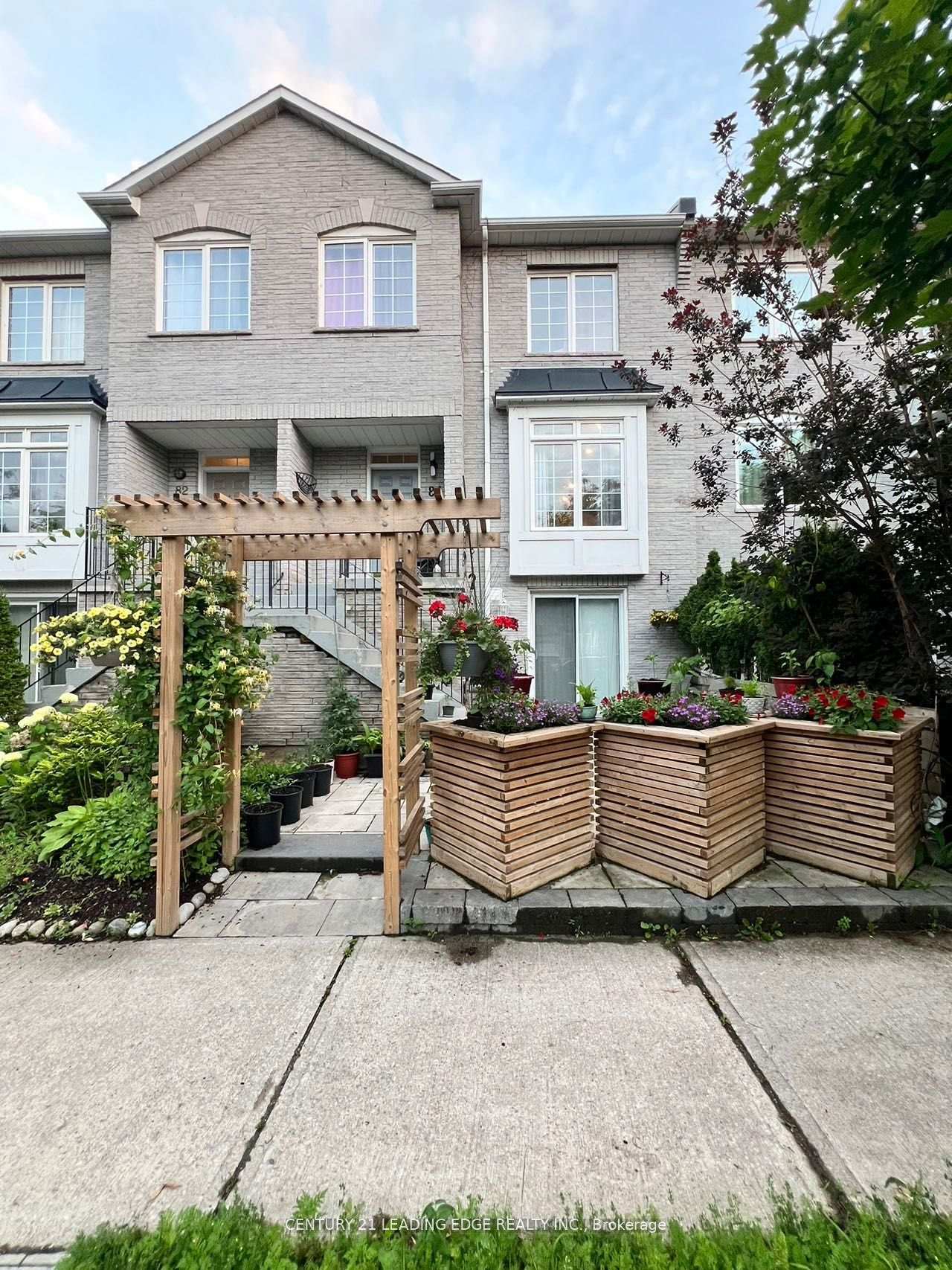 Photo 1 of Unit GROUND, 84 Sunway Square, Markham, Raymerville — HOMEH