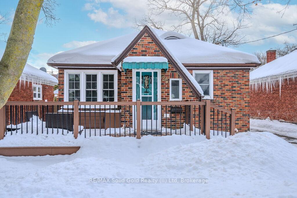 Photo 1 of 25 Hett Avenue, Kitchener — HOMEH