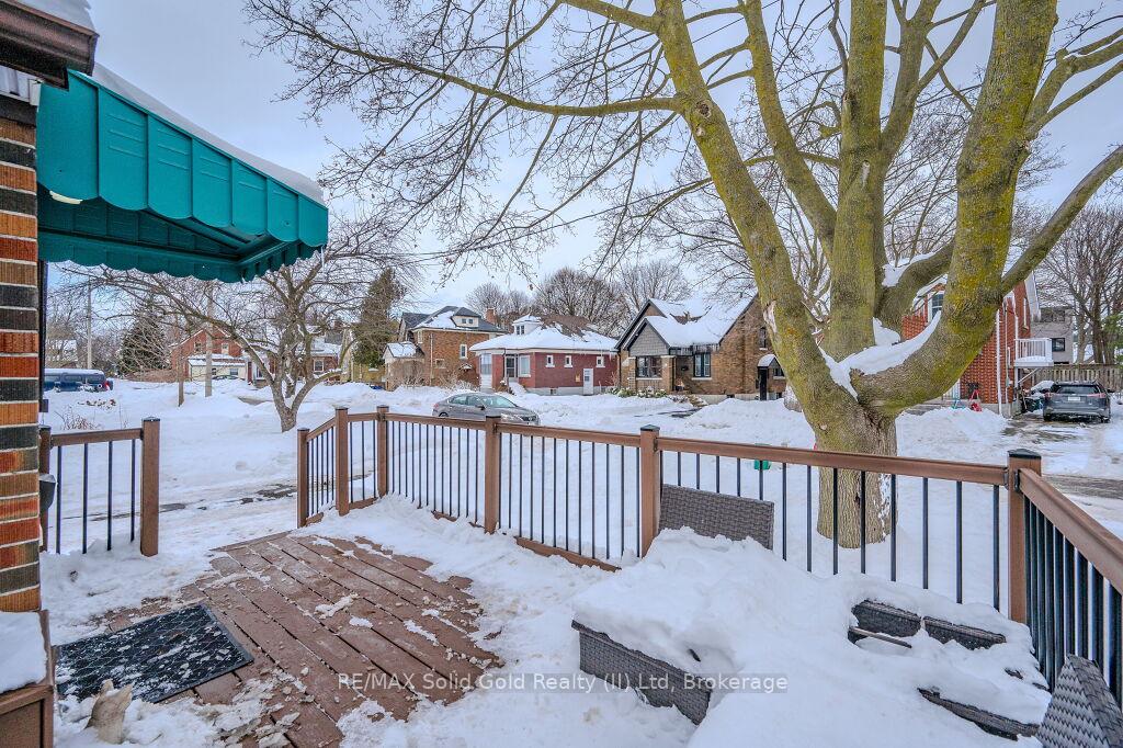 Photo 2 of 25 Hett Avenue, Kitchener — HOMEH