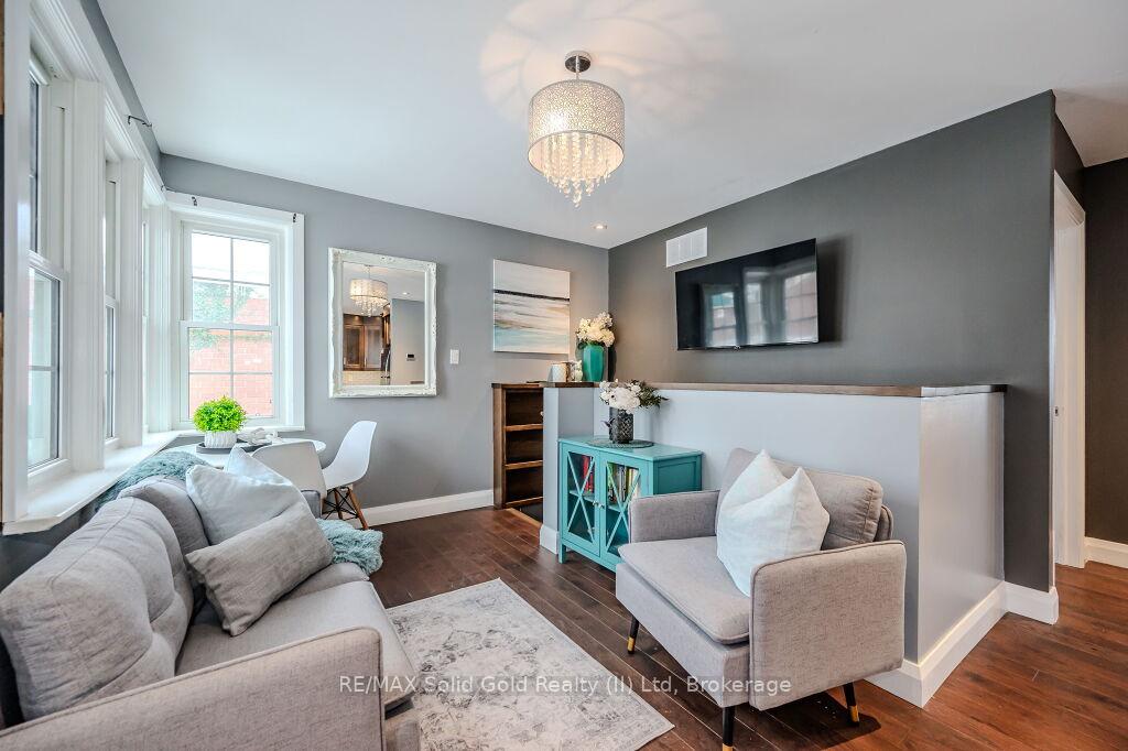 Photo 5 of 25 Hett Avenue, Kitchener — HOMEH