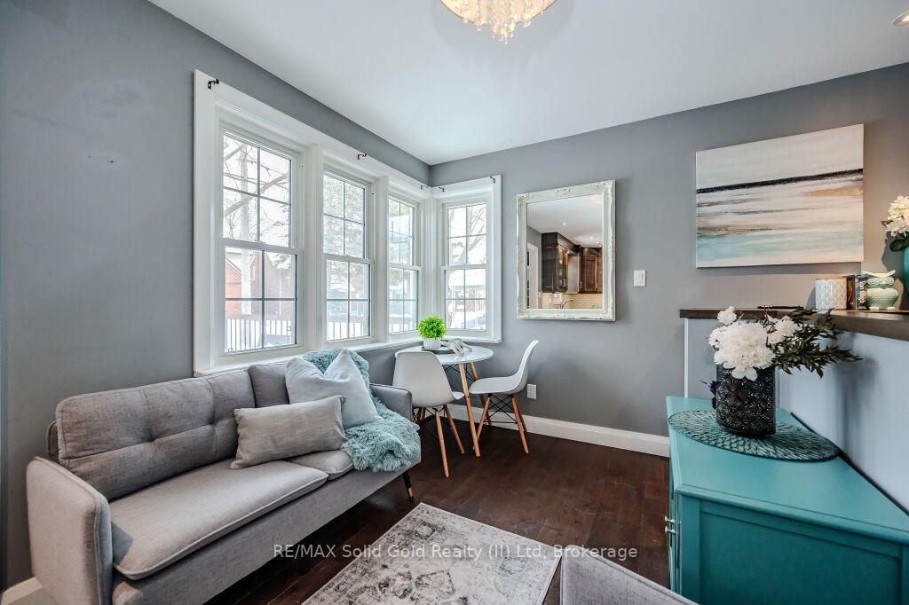 Photo 6 of 25 Hett Avenue, Kitchener — HOMEH