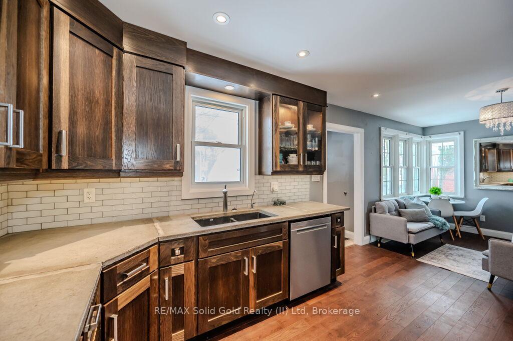 Photo 13 of 25 Hett Avenue, Kitchener — HOMEH