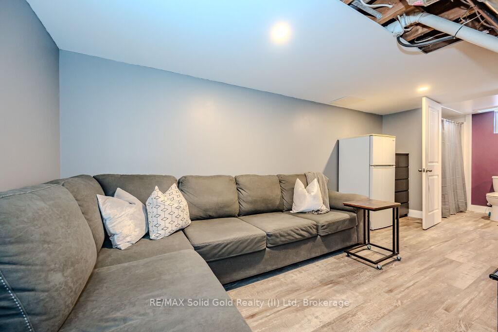 Photo 27 of 25 Hett Avenue, Kitchener — HOMEH