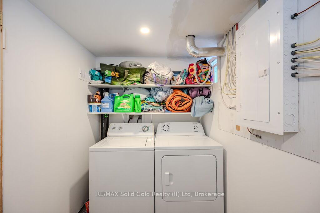 Photo 31 of 25 Hett Avenue, Kitchener — HOMEH