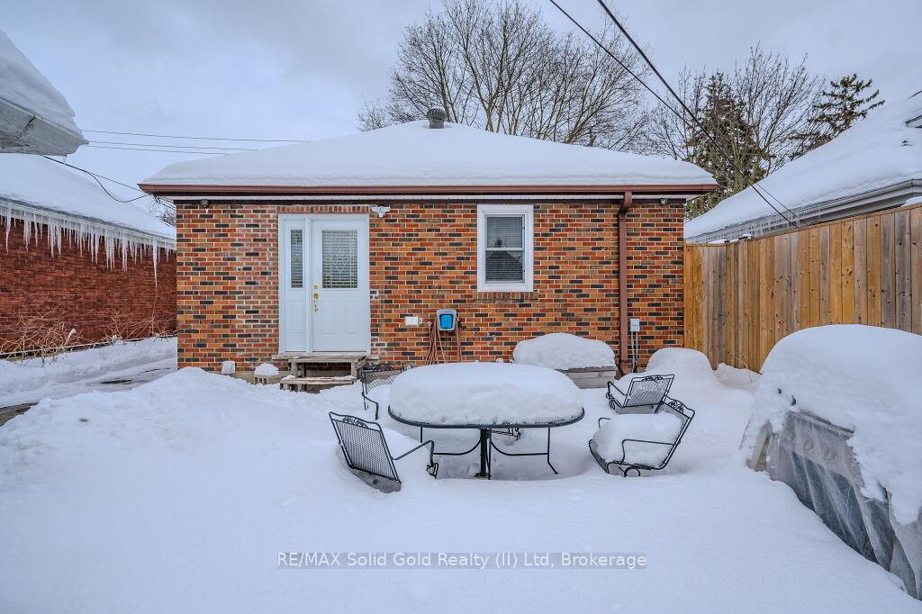 Photo 35 of 25 Hett Avenue, Kitchener — HOMEH