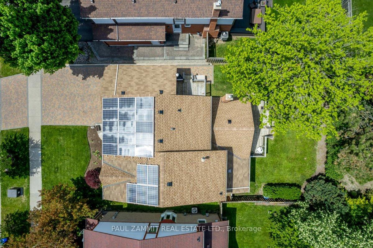 Photo 20 of 30 Breckonwood Crescent, Markham, Aileen-Willowbrook — HOMEH