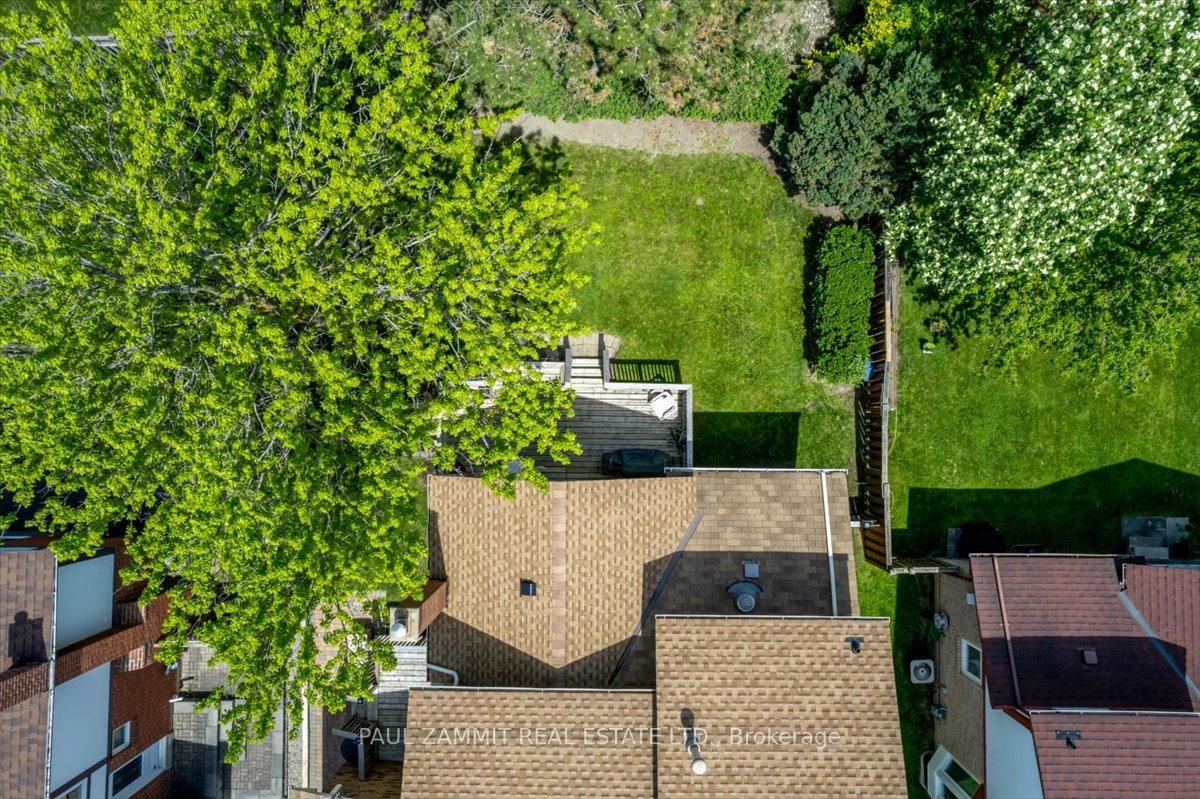 Photo 21 of 30 Breckonwood Crescent, Markham, Aileen-Willowbrook — HOMEH