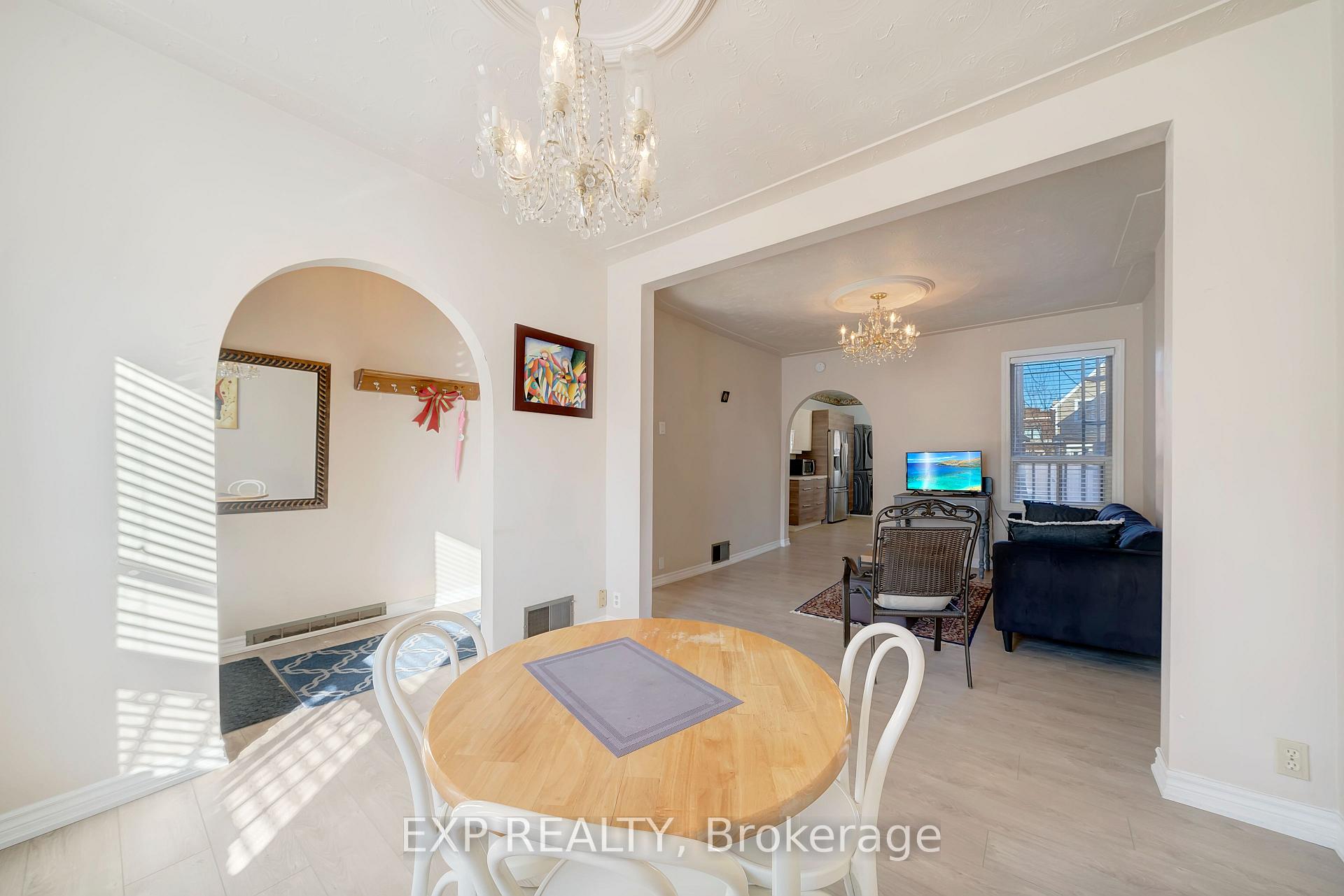 Photo 5 of Unit Upper, 50 1/2 Clyde Street, Hamilton, Landsdale — HOMEH