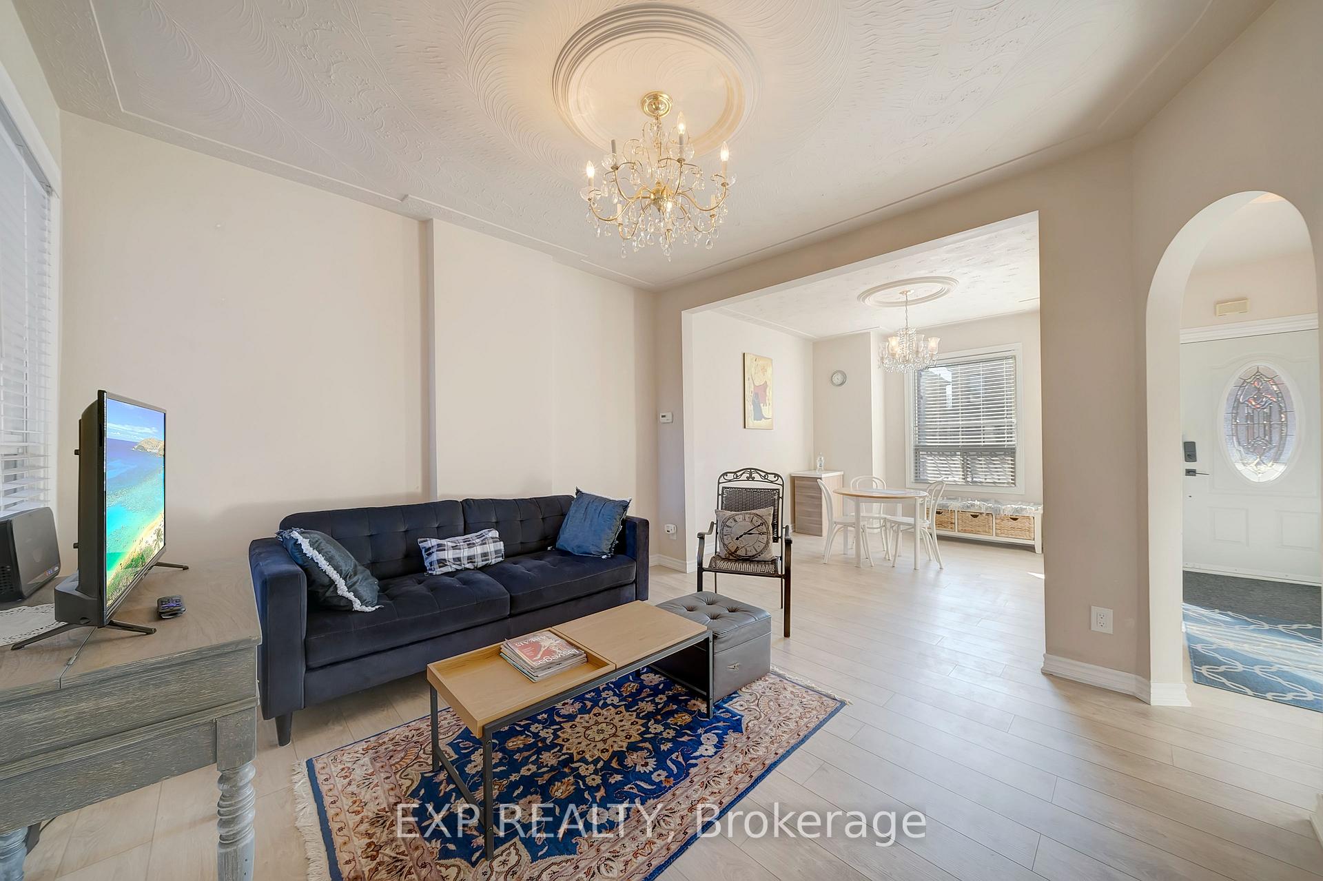 Photo 9 of Unit Upper, 50 1/2 Clyde Street, Hamilton, Landsdale — HOMEH