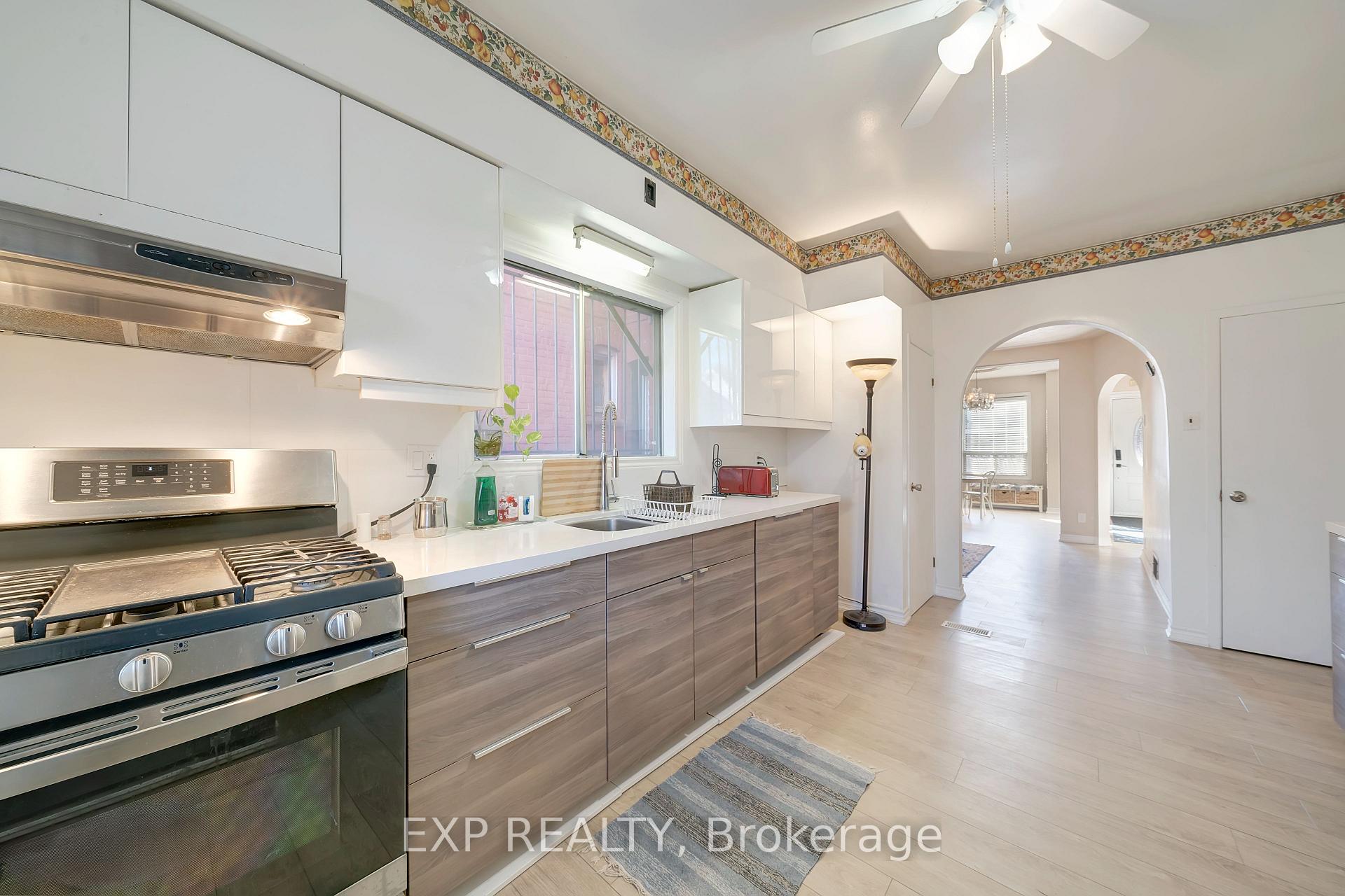 Photo 13 of Unit Upper, 50 1/2 Clyde Street, Hamilton, Landsdale — HOMEH