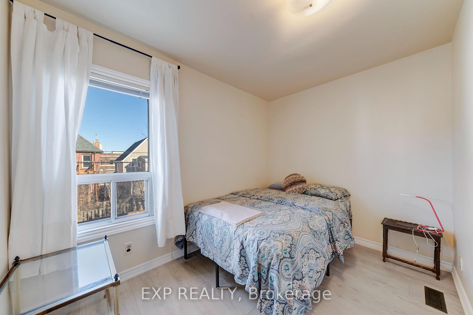 Photo 15 of Unit Upper, 50 1/2 Clyde Street, Hamilton, Landsdale — HOMEH