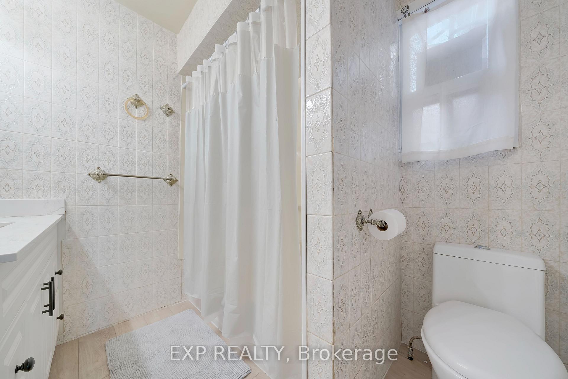 Photo 16 of Unit Upper, 50 1/2 Clyde Street, Hamilton, Landsdale — HOMEH