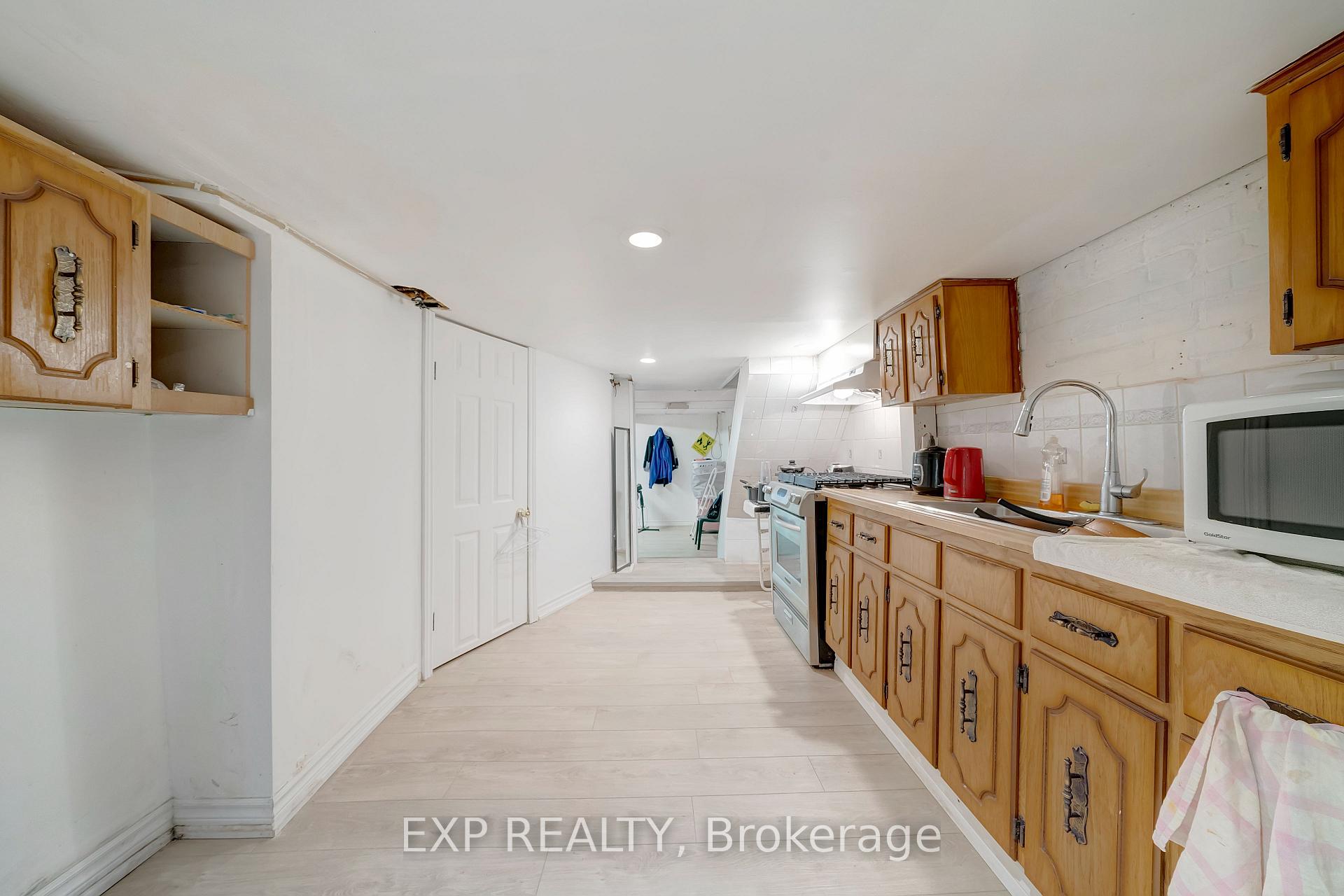 Photo 24 of Unit Upper, 50 1/2 Clyde Street, Hamilton, Landsdale — HOMEH