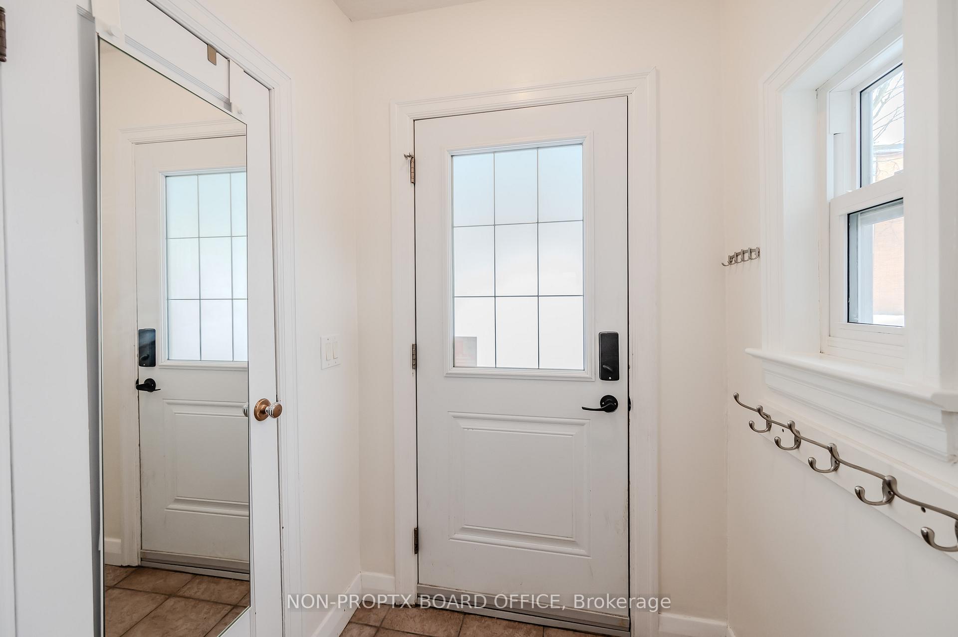 Photo 7 of 15 Esson Street, Kitchener — HOMEH