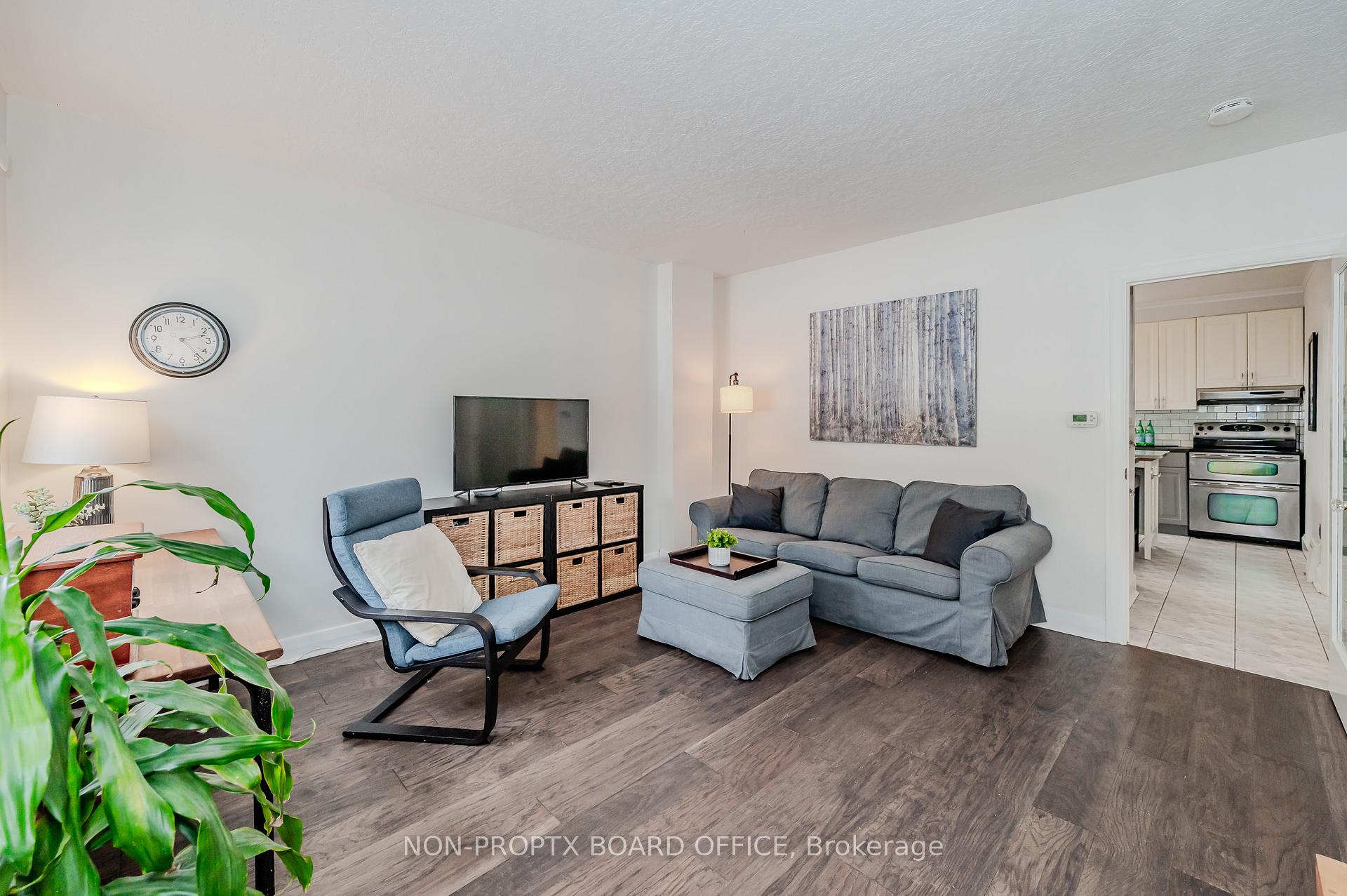 Photo 8 of 15 Esson Street, Kitchener — HOMEH