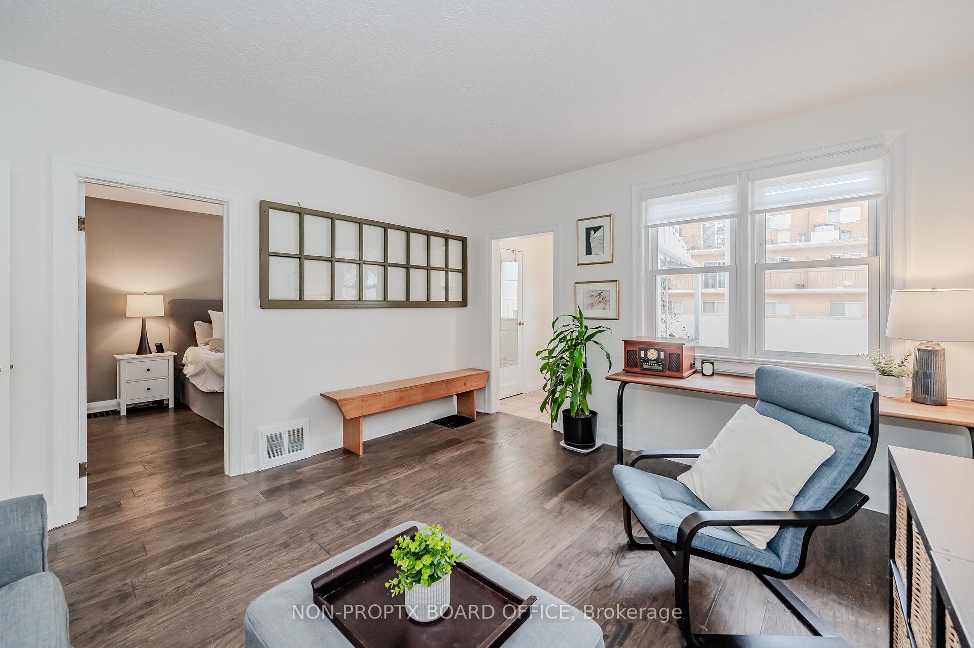 Photo 9 of 15 Esson Street, Kitchener — HOMEH