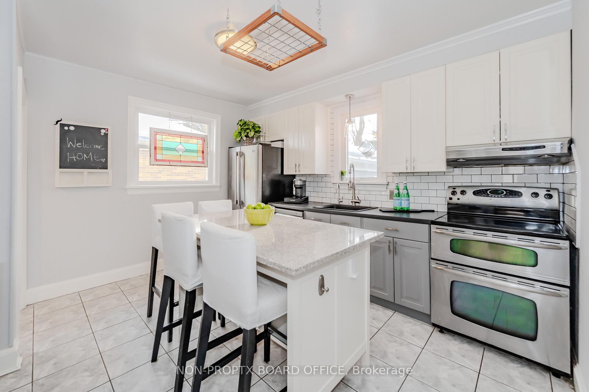 Photo 11 of 15 Esson Street, Kitchener — HOMEH