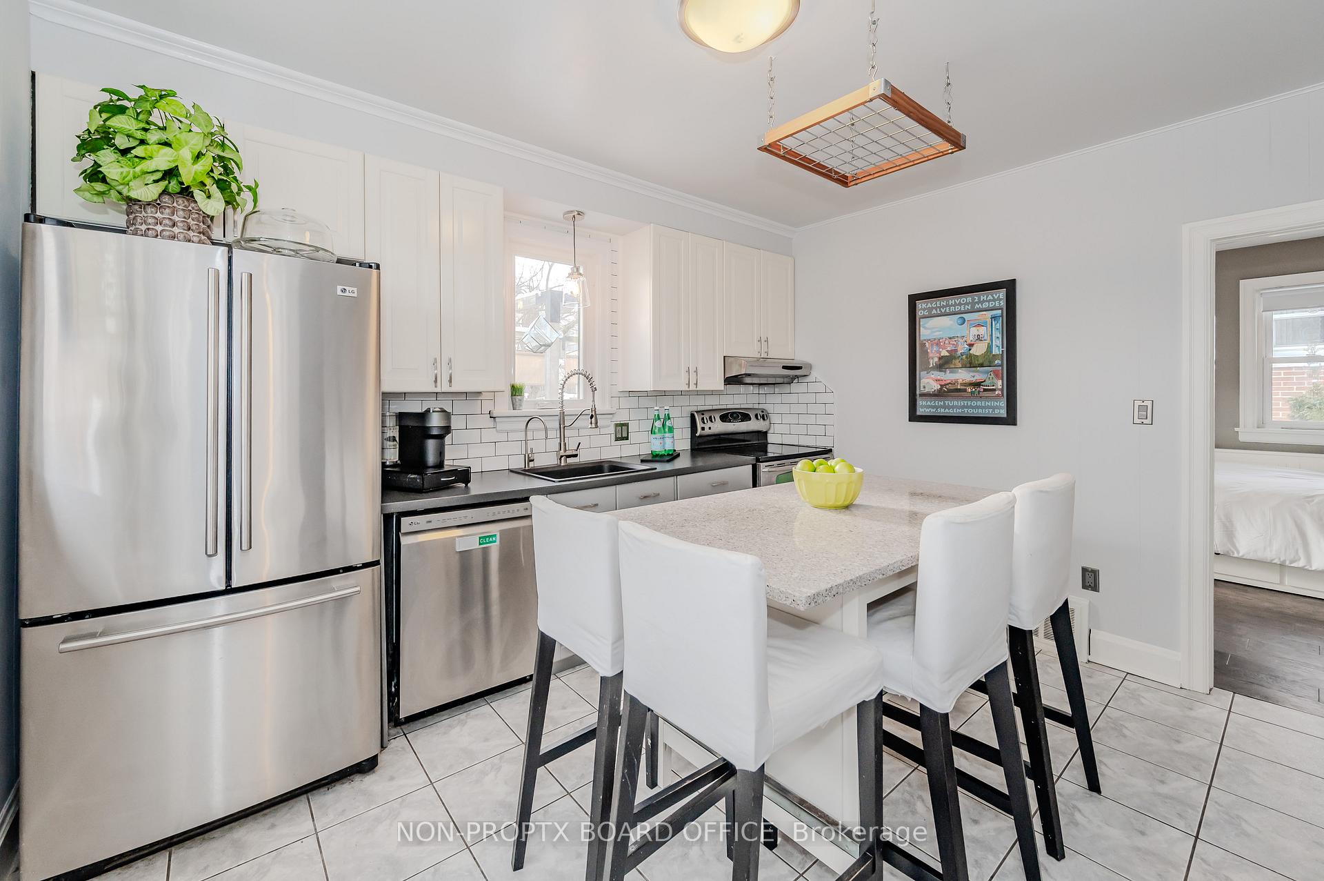 Photo 12 of 15 Esson Street, Kitchener — HOMEH