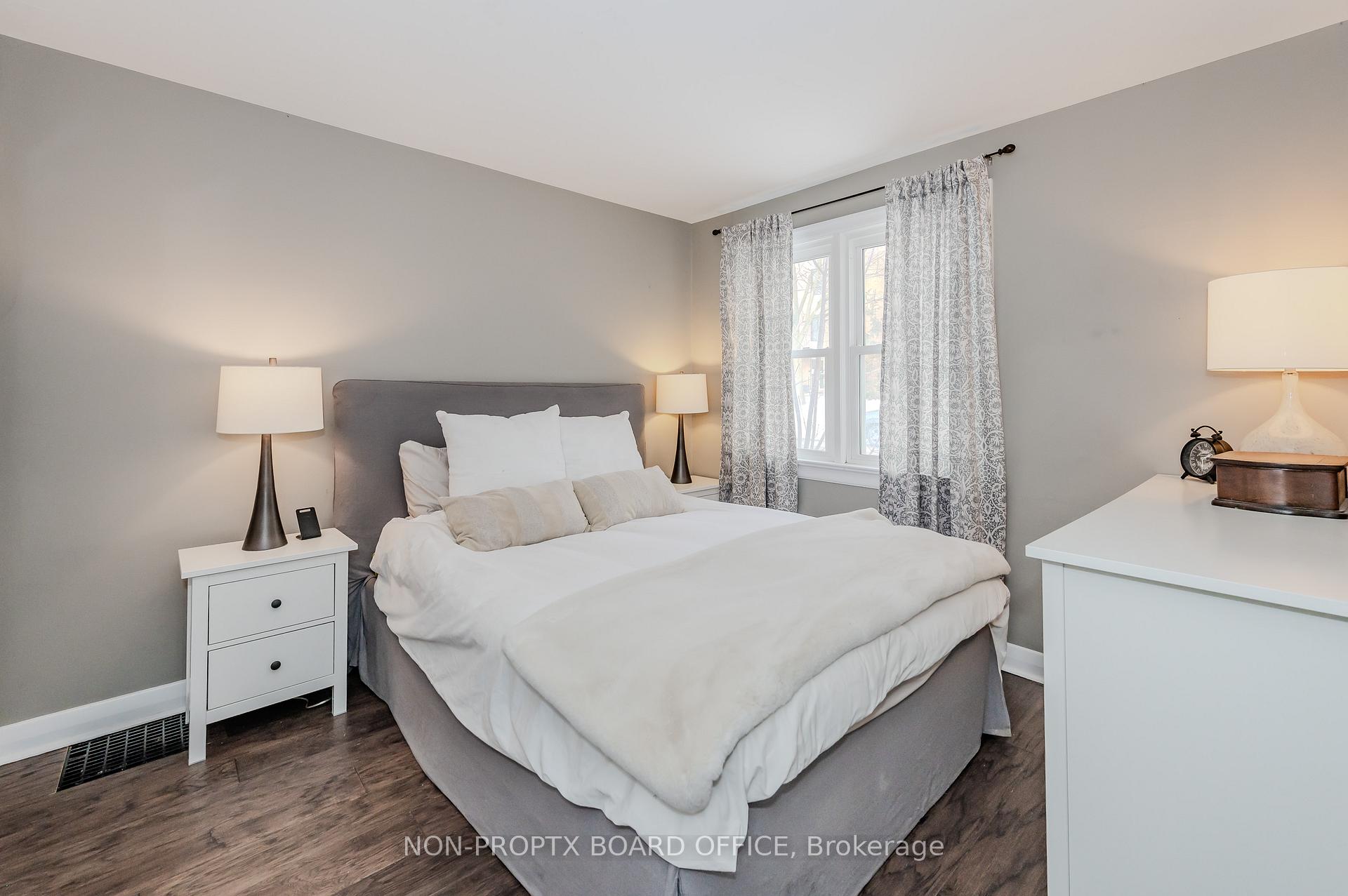 Photo 15 of 15 Esson Street, Kitchener — HOMEH