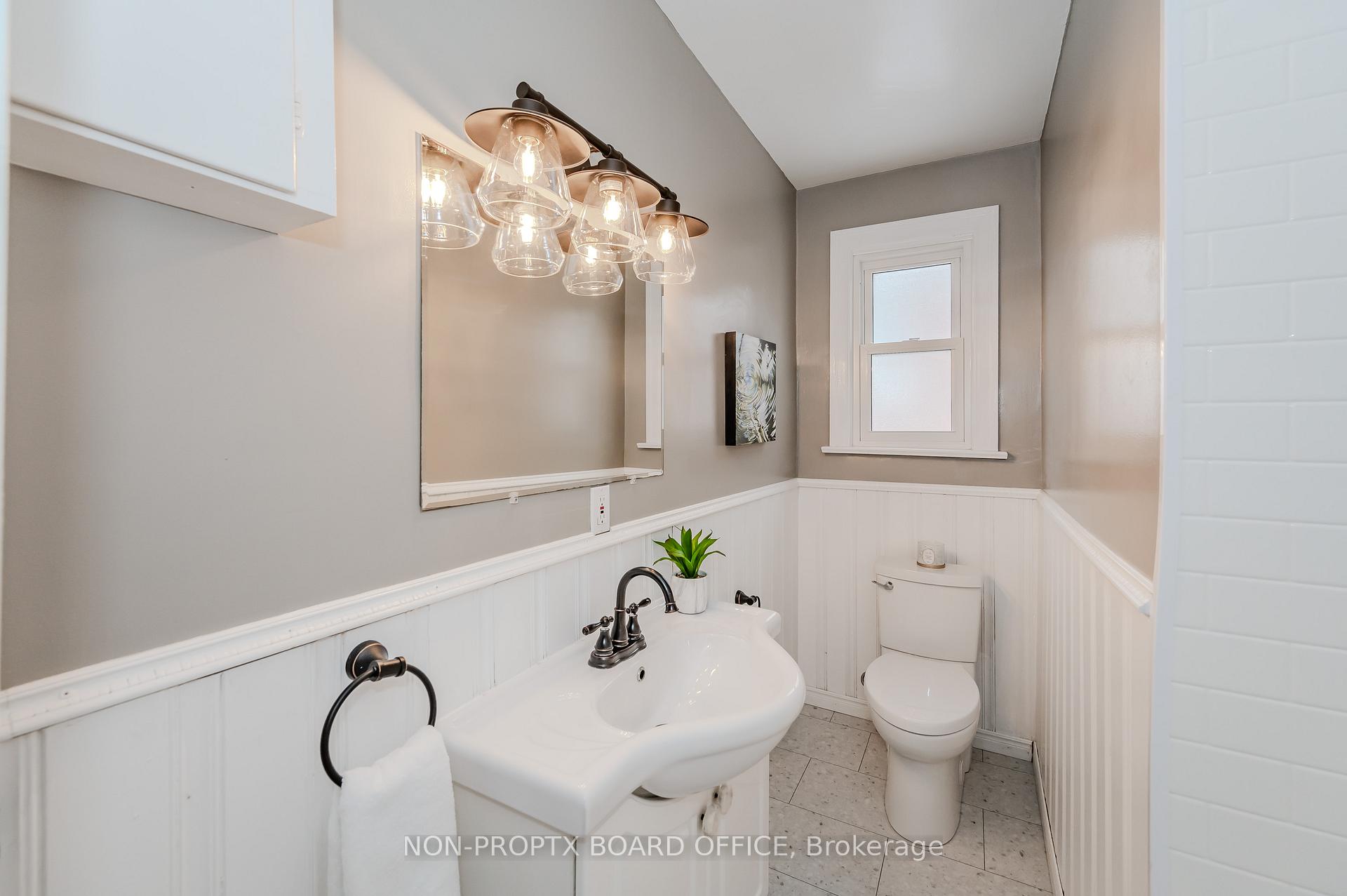 Photo 19 of 15 Esson Street, Kitchener — HOMEH