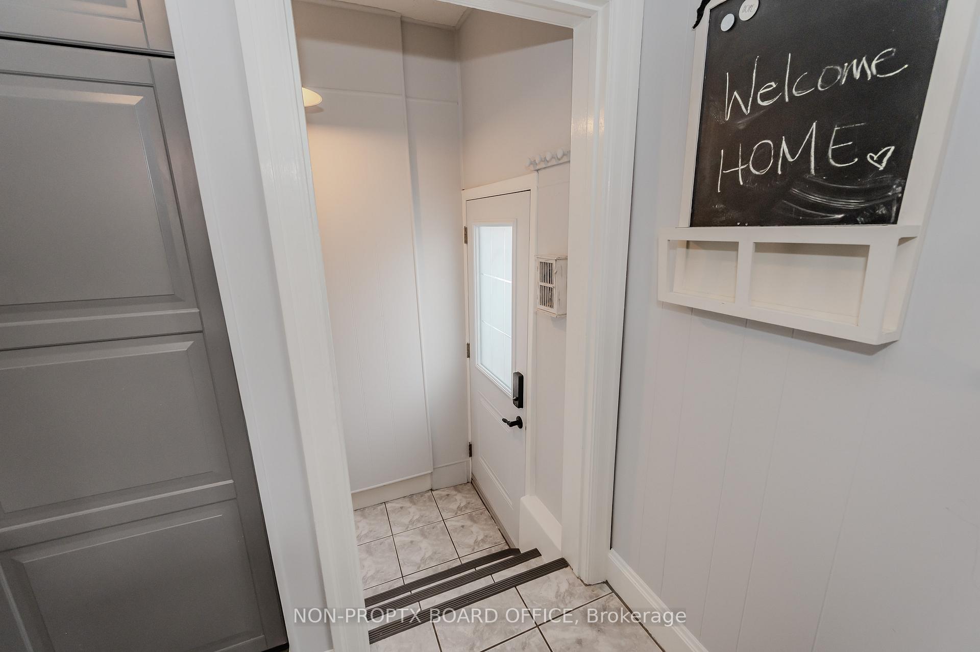 Photo 21 of 15 Esson Street, Kitchener — HOMEH