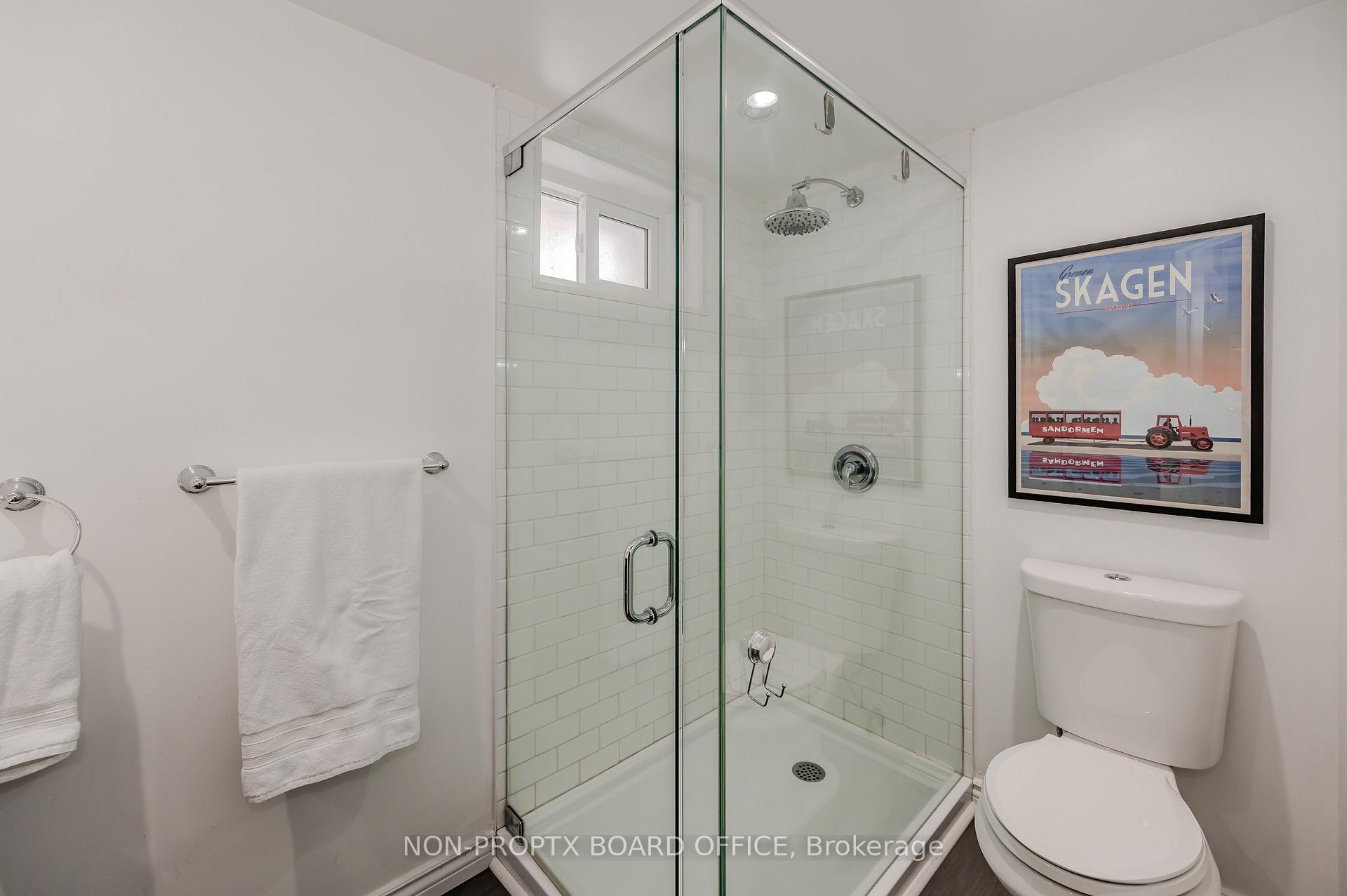 Photo 27 of 15 Esson Street, Kitchener — HOMEH